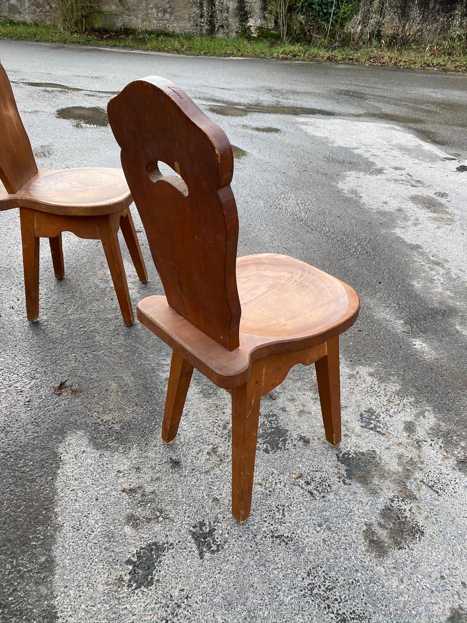 6 Brutalist Mountain Chairs, in Pine circa 1950 For Sale 3