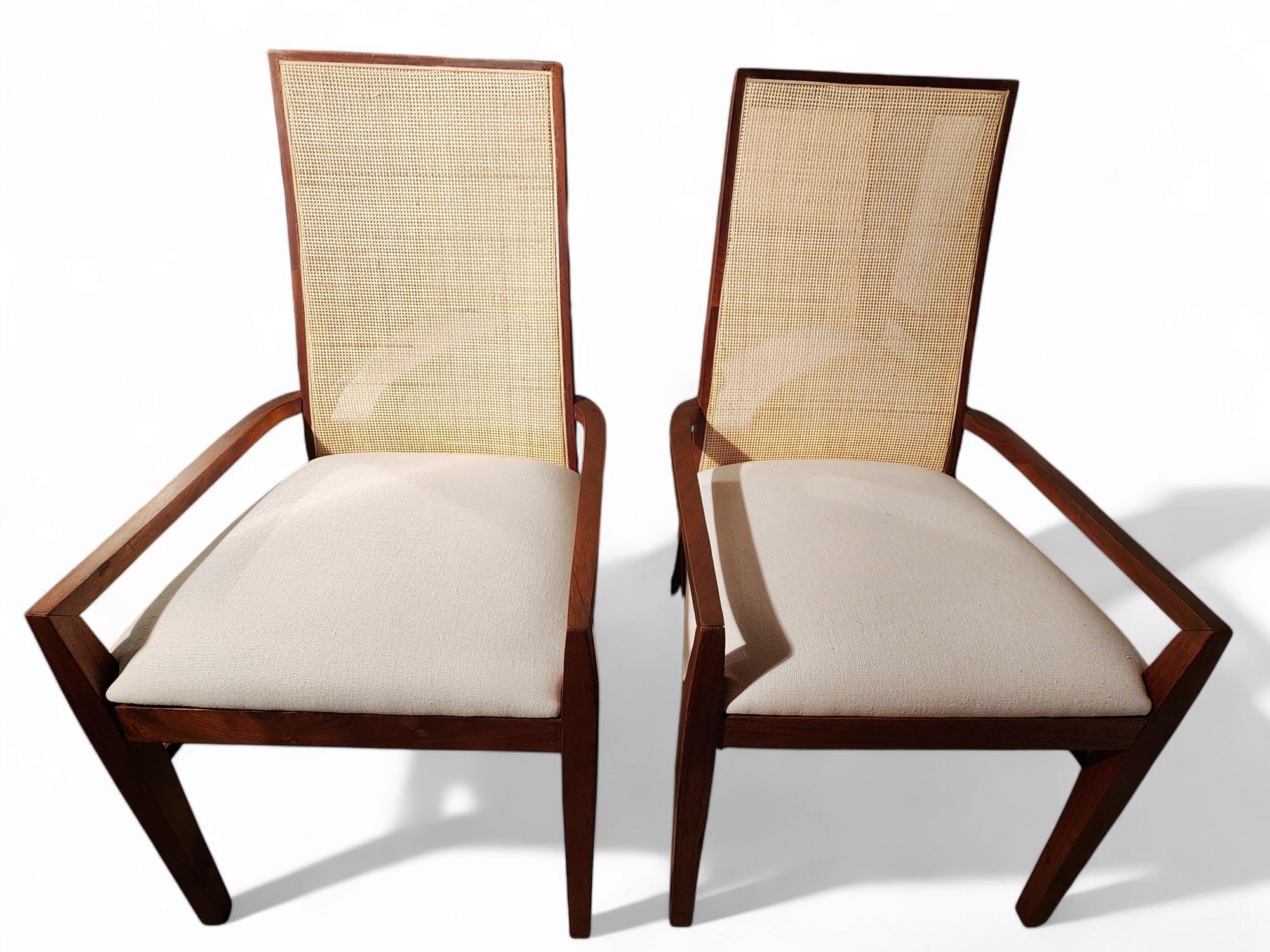 Mid-Century moderno 6 Poltrone da pranzo in legno di noce Jack Cartwright per Founders anni '60 in vendita