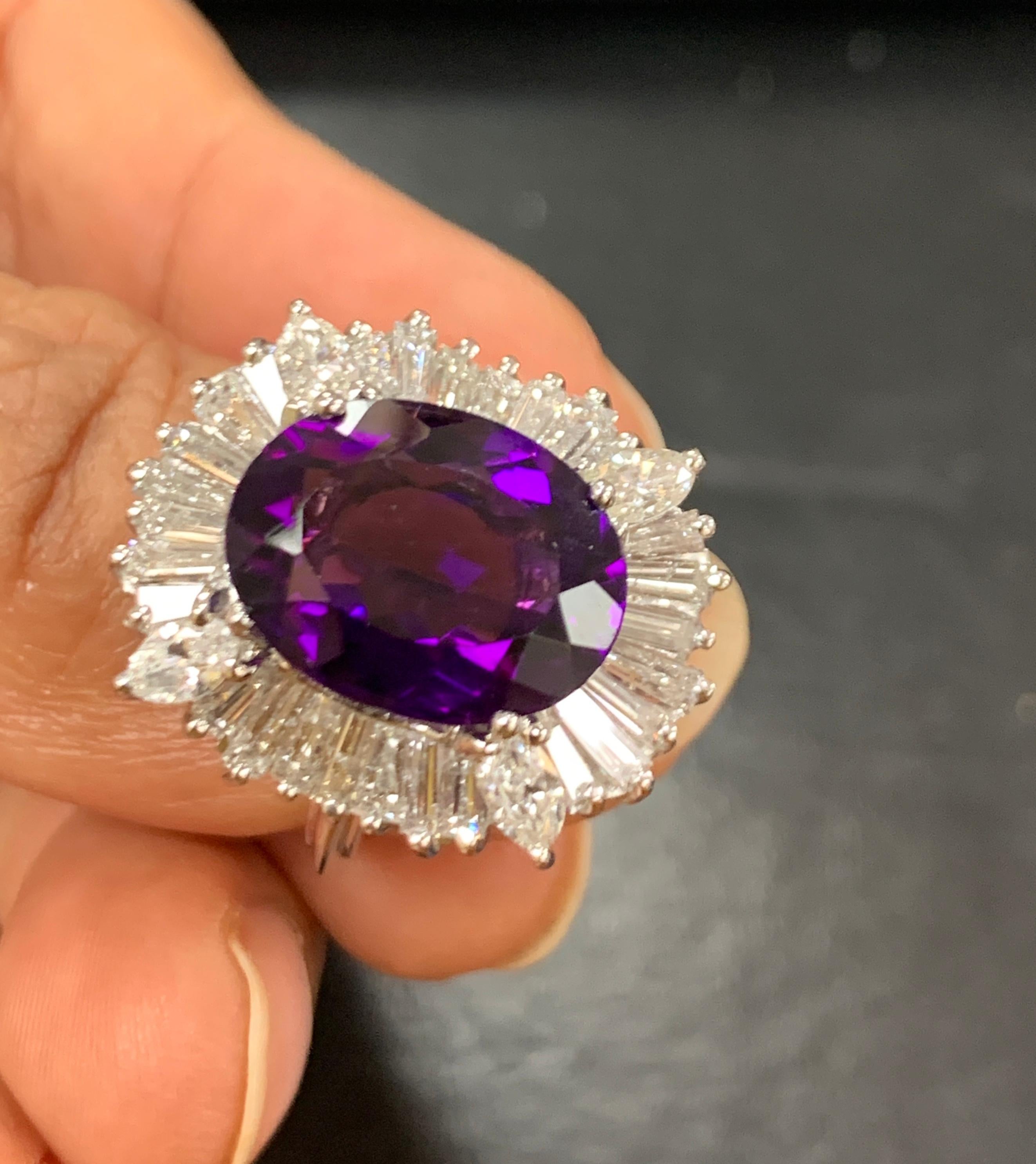6 Carat Amethyst and 3.5 Carat Diamond Ballerina Ring 14 Karat White Gold, 1970s In Excellent Condition In New York, NY