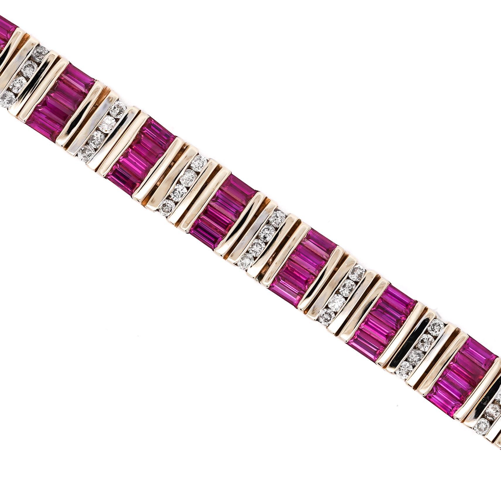 Bracelet à maillons en or 14 carats, rubis et diamants taille baguette de 6 carats Pour femmes en vente