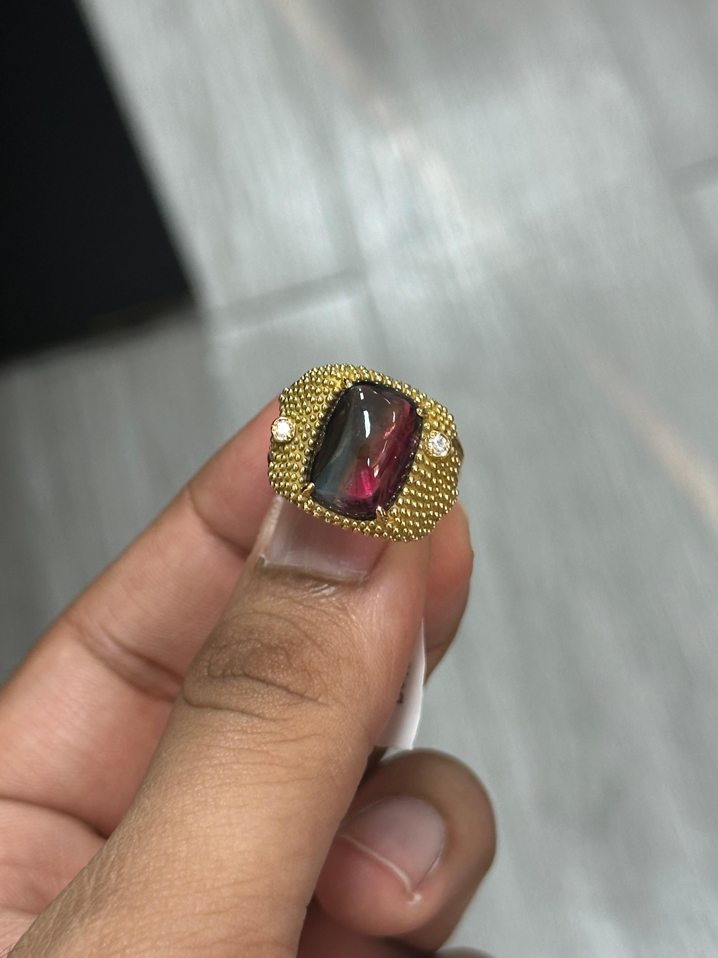 6 Karat Cabochon-Turmalinring aus 18 Karat Gelbgold mit Turmalin im Zustand „Neu“ in Bangkok, TH