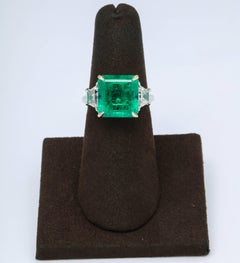 6 Carat Colombian Emerald and Diamond Ring