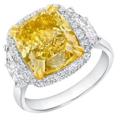 6 Carat Cushion Statement Fancy Yellow 18K Gold Rare Fancy-Color Splendour