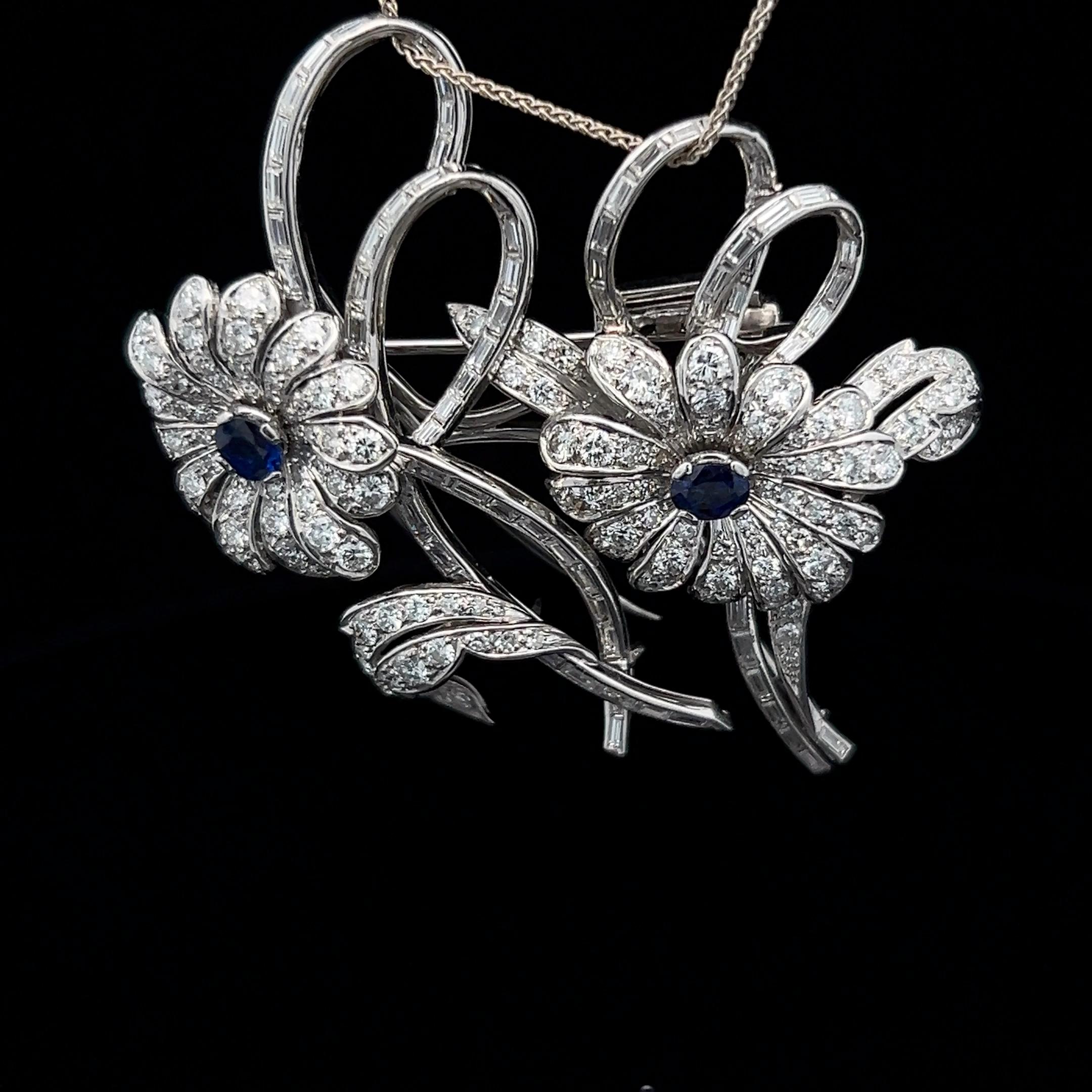 6 Carat Diamond Blue Sapphire Double Clip Deco Style 18 Karat White Gold Brooch For Sale 6