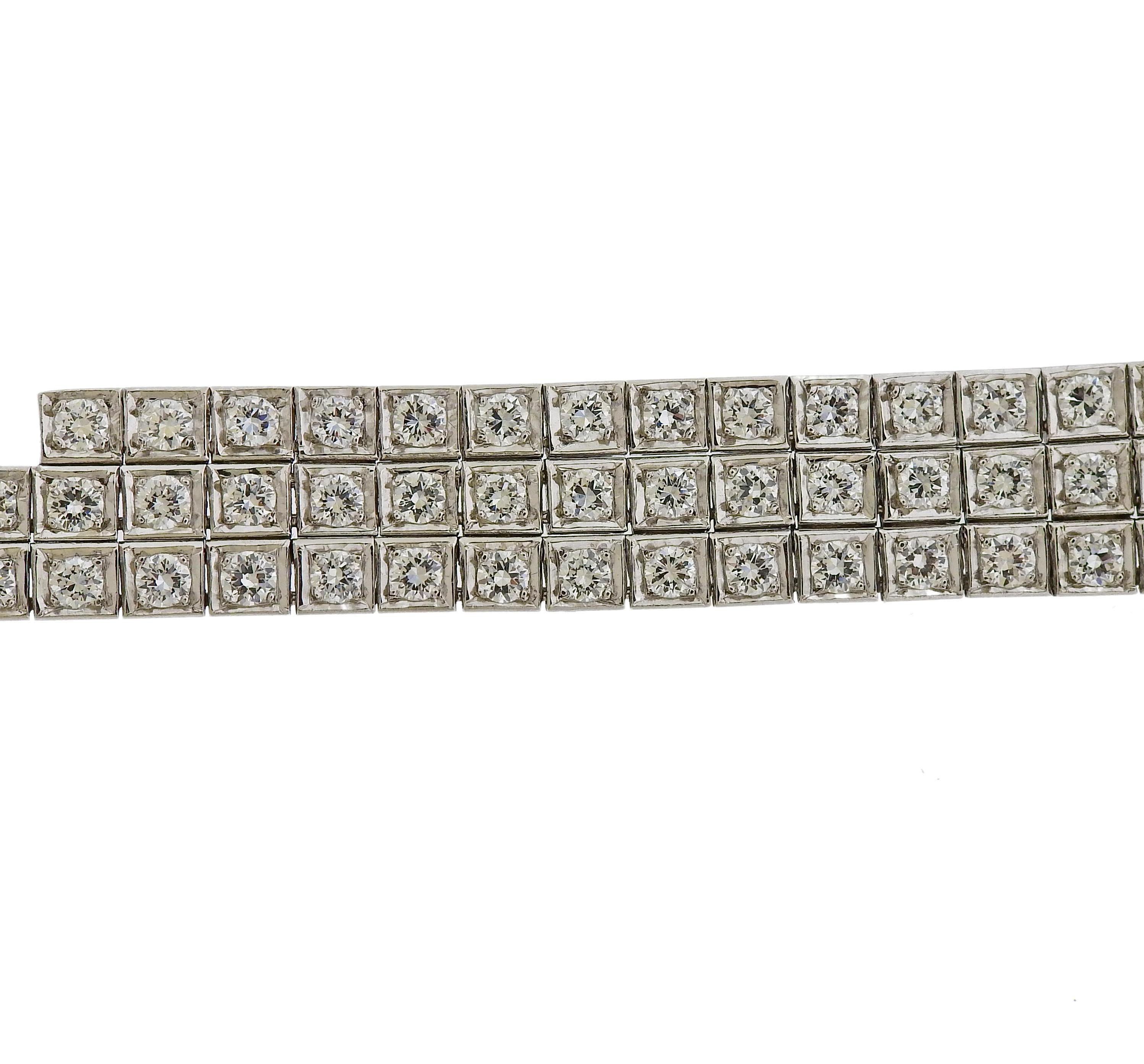 18k white gold bracelet, set with approx. 6 carats  in diamonds. The bracelet is 6