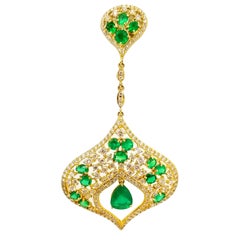 6 Carat Emerald 4.2 Carat Diamond Red Carpet Statement Drop Earrings Yellow Gold