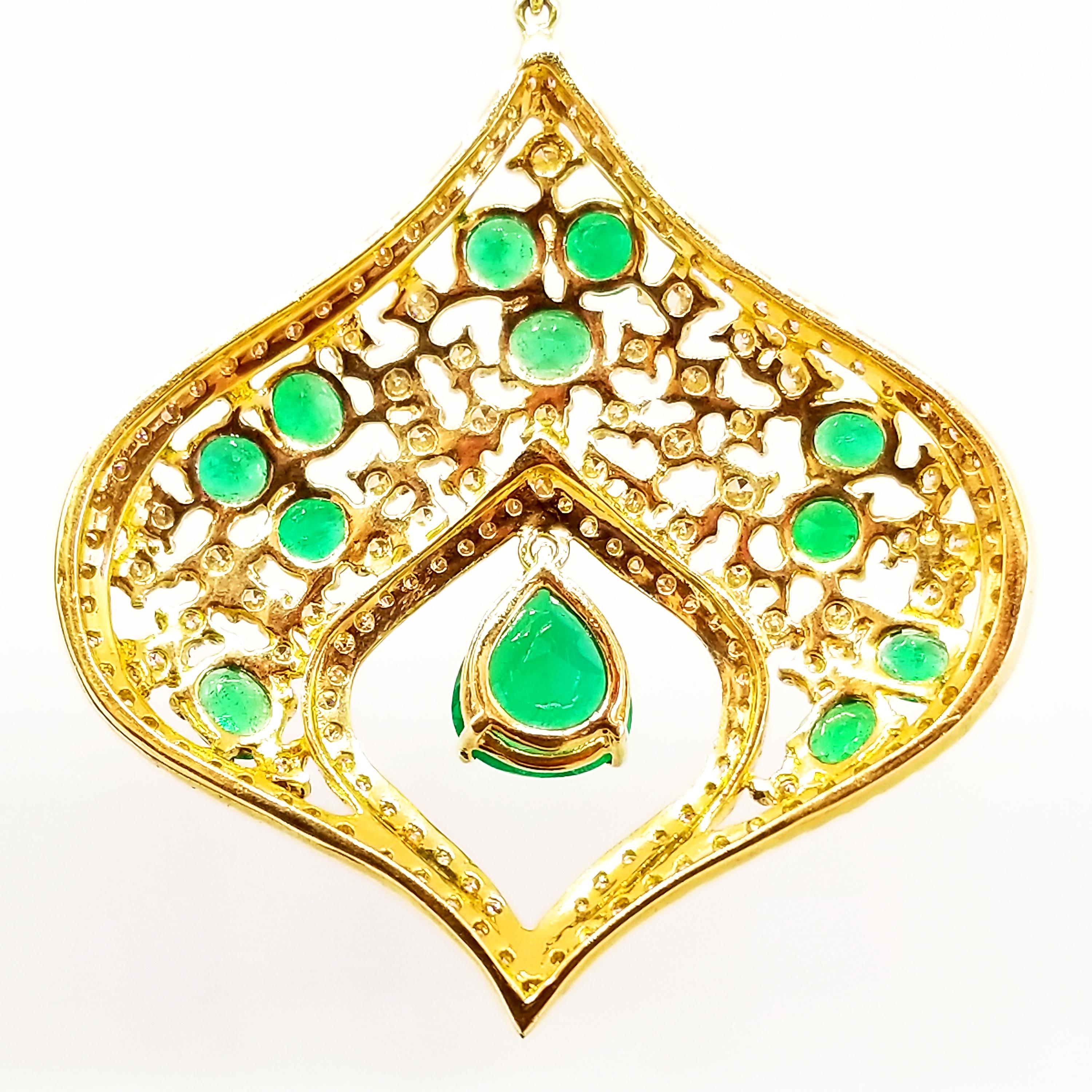 6 Carat Emerald 4.2 Carat Diamond Red Carpet Statement Drop Earrings Yellow Gold For Sale 3