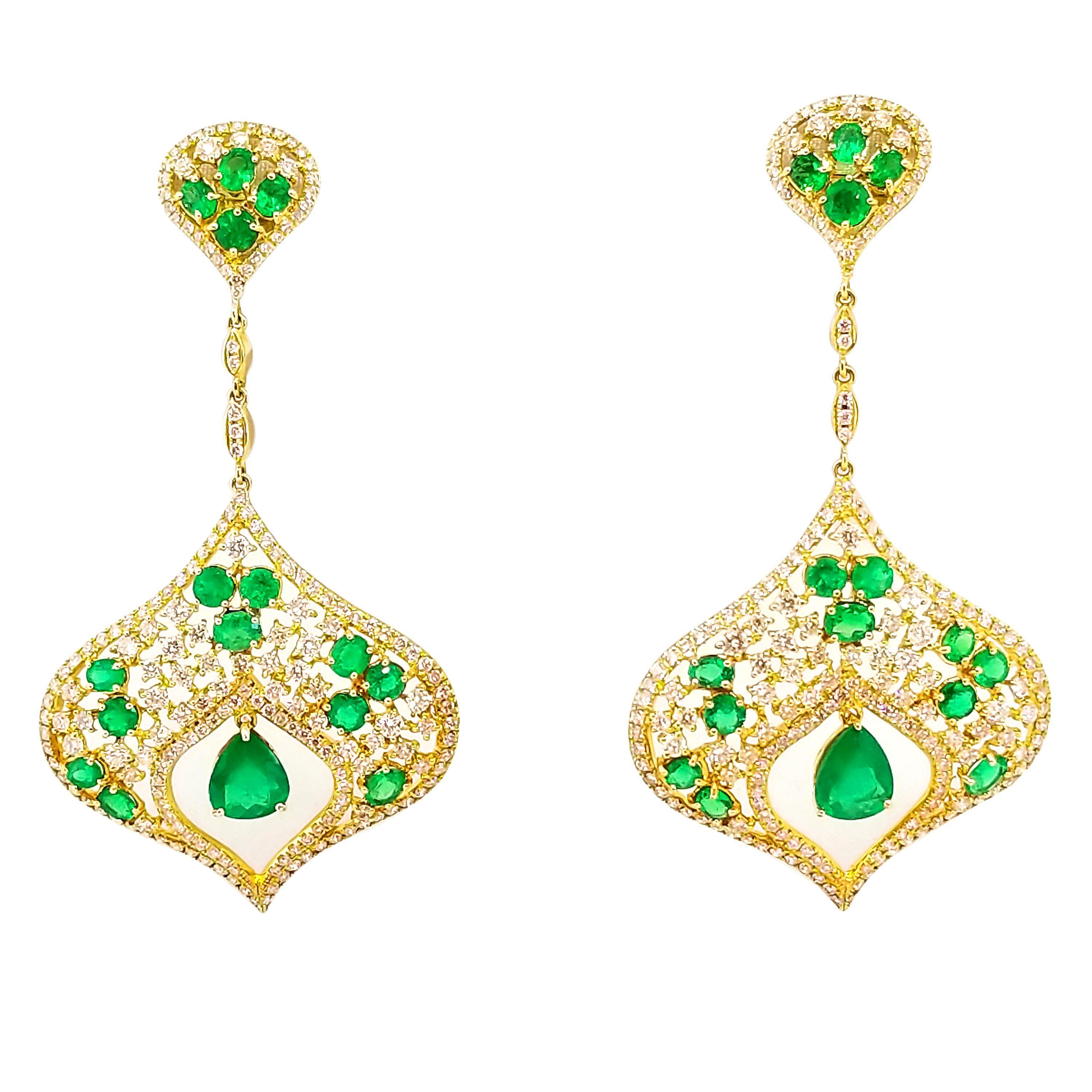 Pendientes Gota Esmeralda 6 Quilates Diamante 4,2 Quilates Alfombra Roja Oro Amarillo