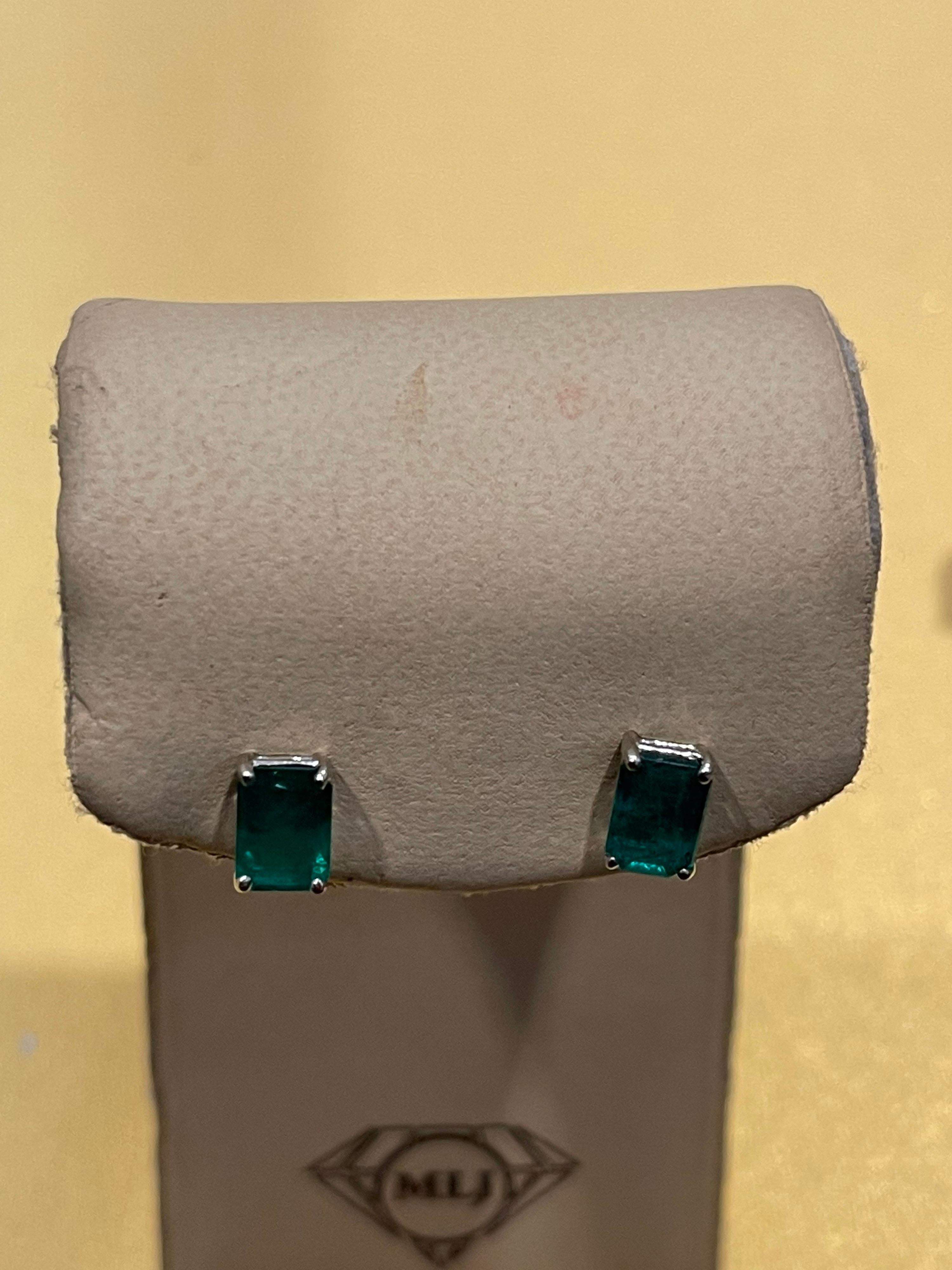 6 Karat Smaragdschliff Natürlicher Smaragd Ohrstecker Post Ohrringe 14 Karat Gelbgold Damen