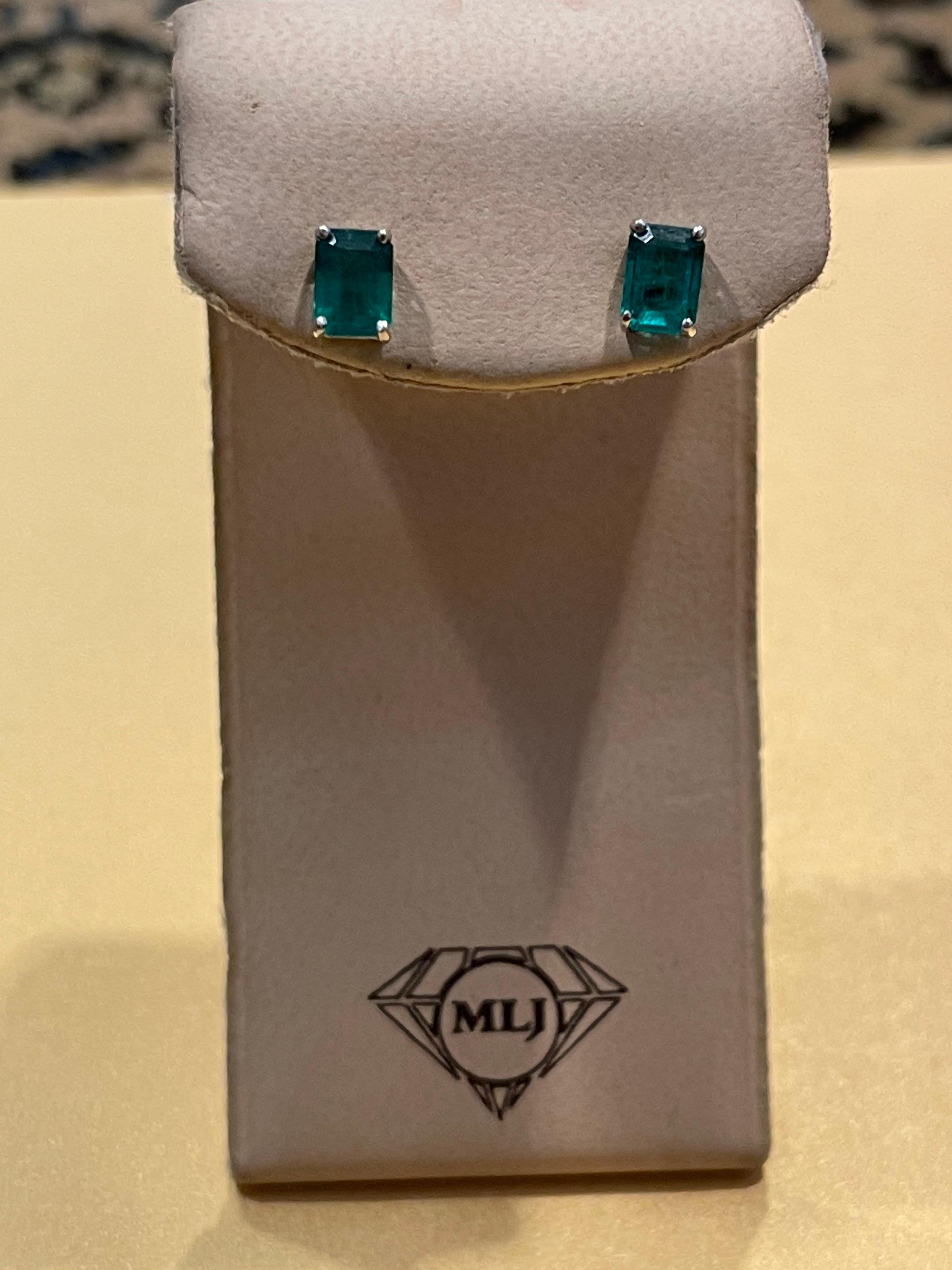 6 Karat Smaragdschliff Natürlicher Smaragd Ohrstecker Post Ohrringe 14 Karat Gelbgold 1
