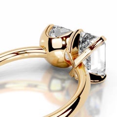 6 Carat Emerald-cut Toi Et Moi Diamond Ring / H color VS 14K White Gold
