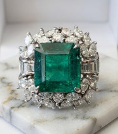 6 Carat GIA Certified Colombian Emerald and Diamond Ring