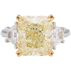 Anello con diamante giallo certificato GIA da 6 carati