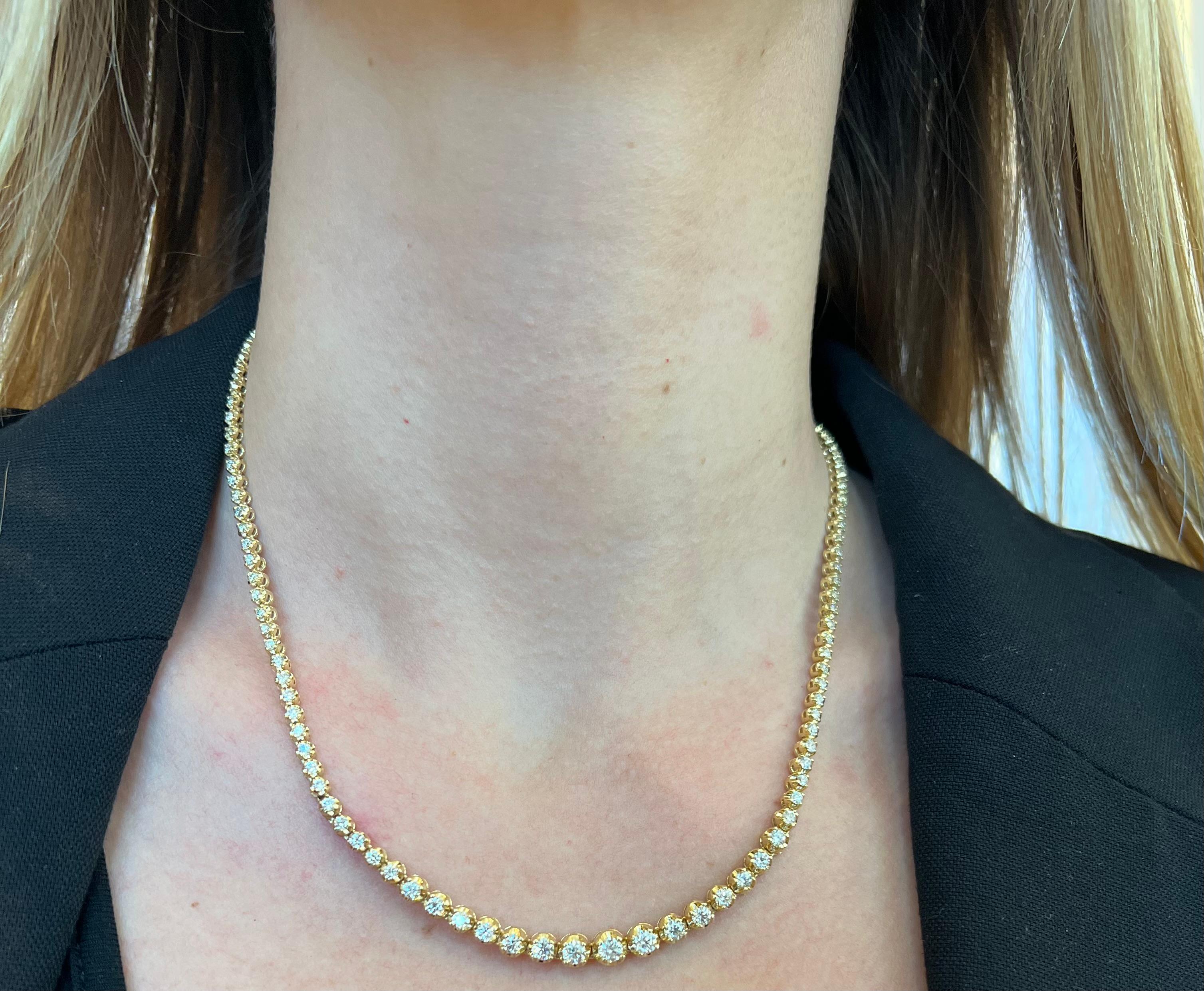 6 Karat abgestufte Diamant-Tennis-Halskette aus 14k Gelbgold von Gem Jewelers Co. im Zustand „Neu“ im Angebot in Miami, FL