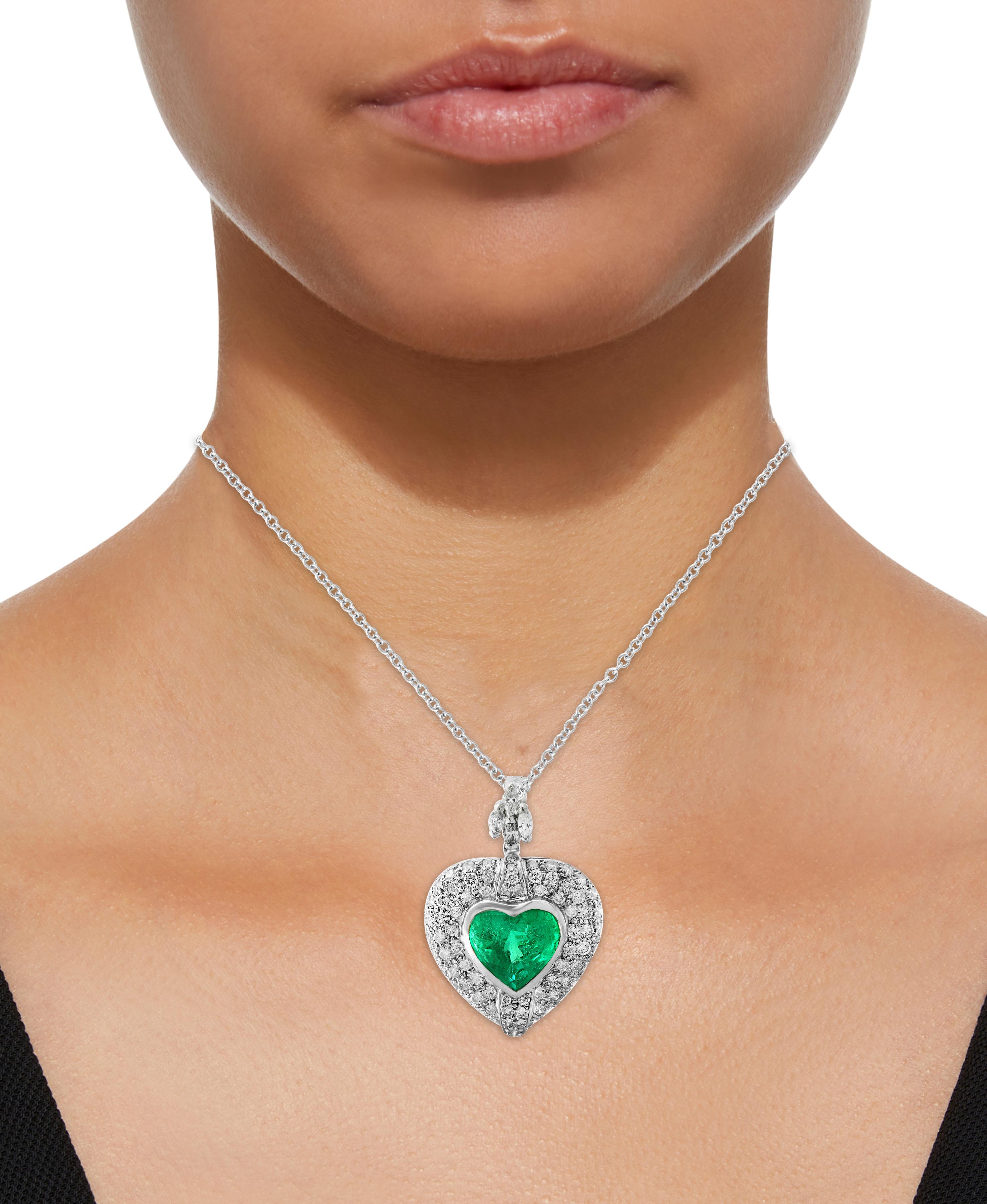 5 Karat Herzförmiger kolumbianischer Smaragd- und Diamant-Anhänger mit Anhänger Halskette im Zustand „Hervorragend“ in New York, NY