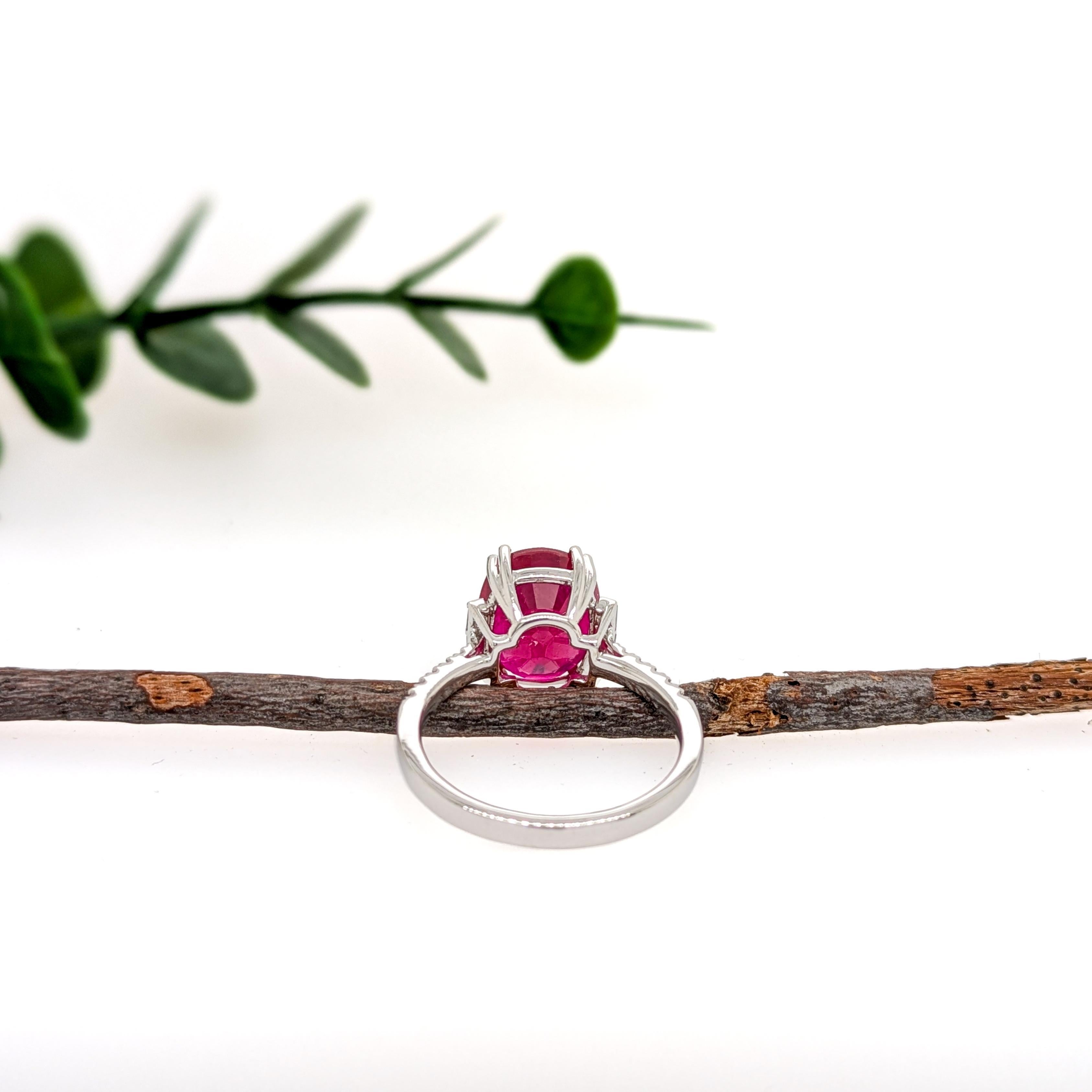 6 Carat Madagascar Ruby Ring w Natural Diamond Accents in 14K Gold  OV 10x7mm In New Condition For Sale In Columbus, OH