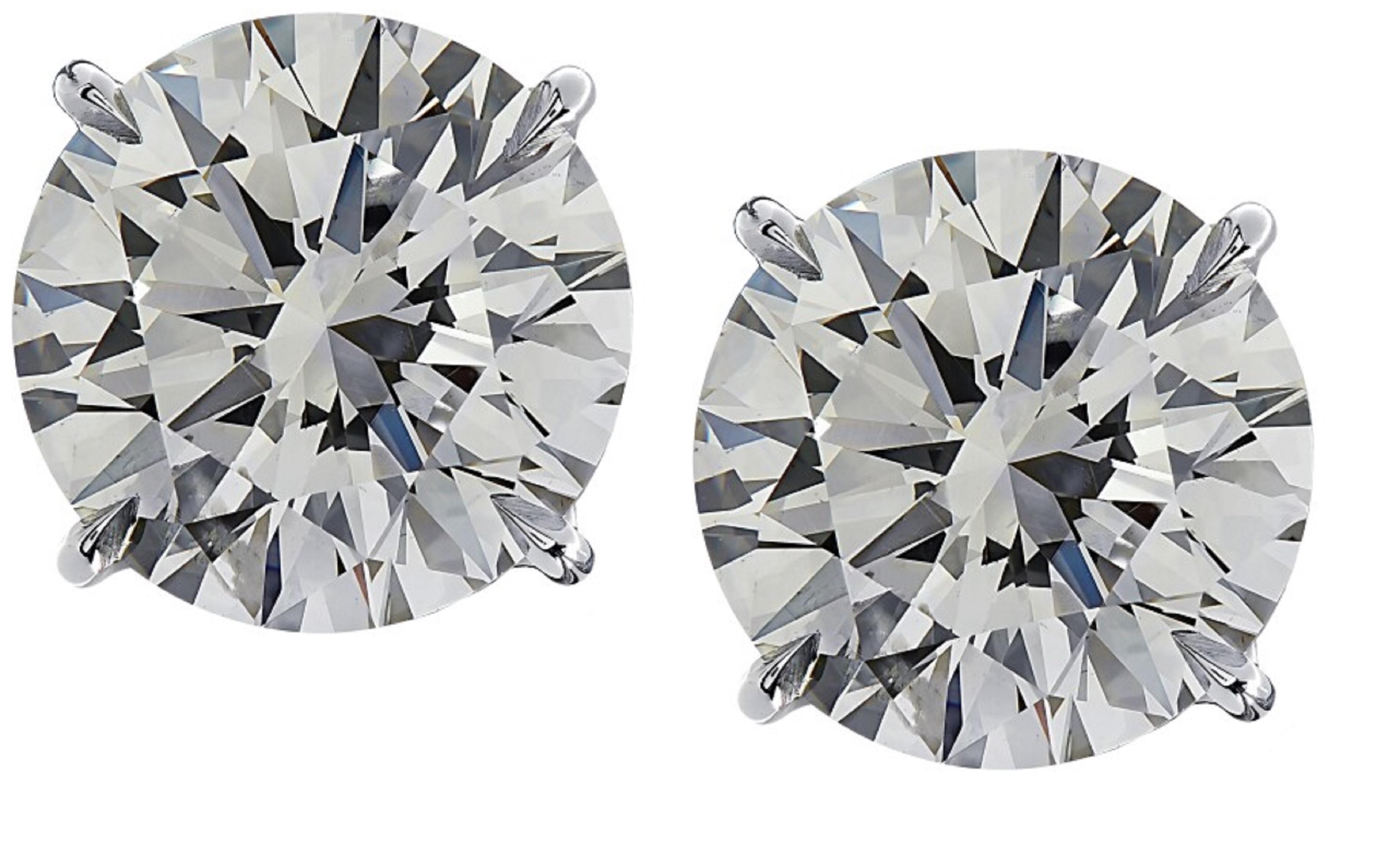 6 Karat passender runder Diamanten im Rundschliff in massivem Platin gefasst (Alteuropäischer Brillantschliff) im Angebot