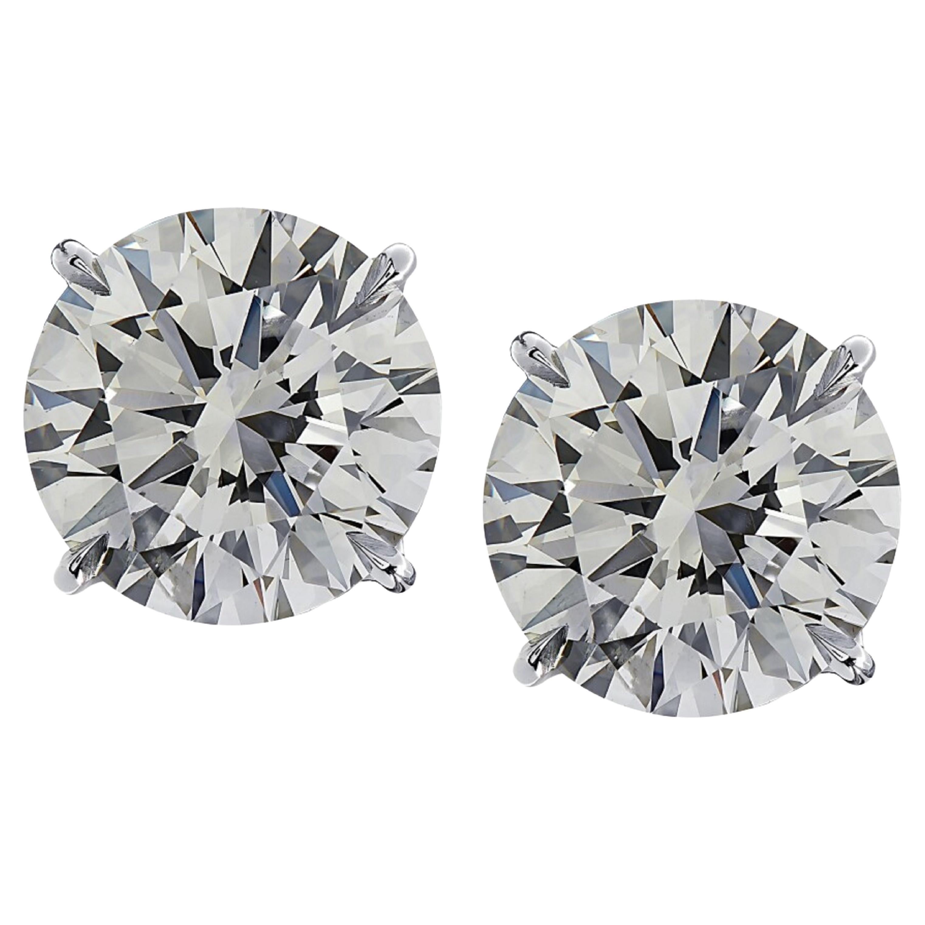 6 Carat Matched Pair of Round Cut Diamonds set in solid Platinum For Sale