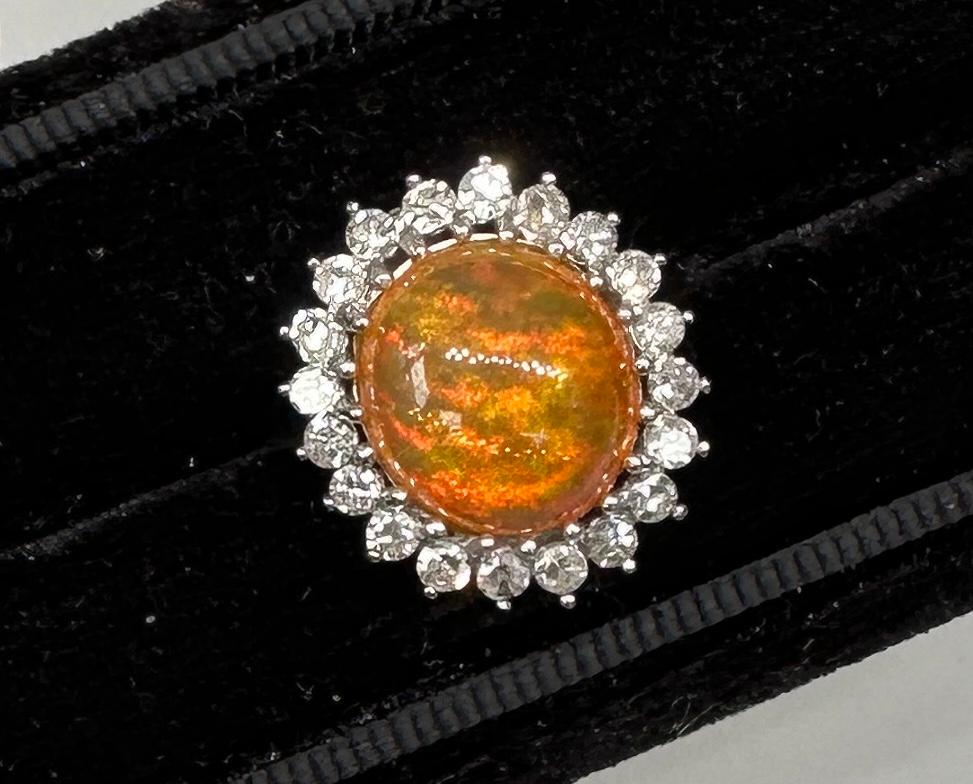 6 Karat mexikanischer Feueropal Diamant-Halo-Ring 14 Karat Gold Antiker Cocktail-Ring (Zeitgenössisch) im Angebot