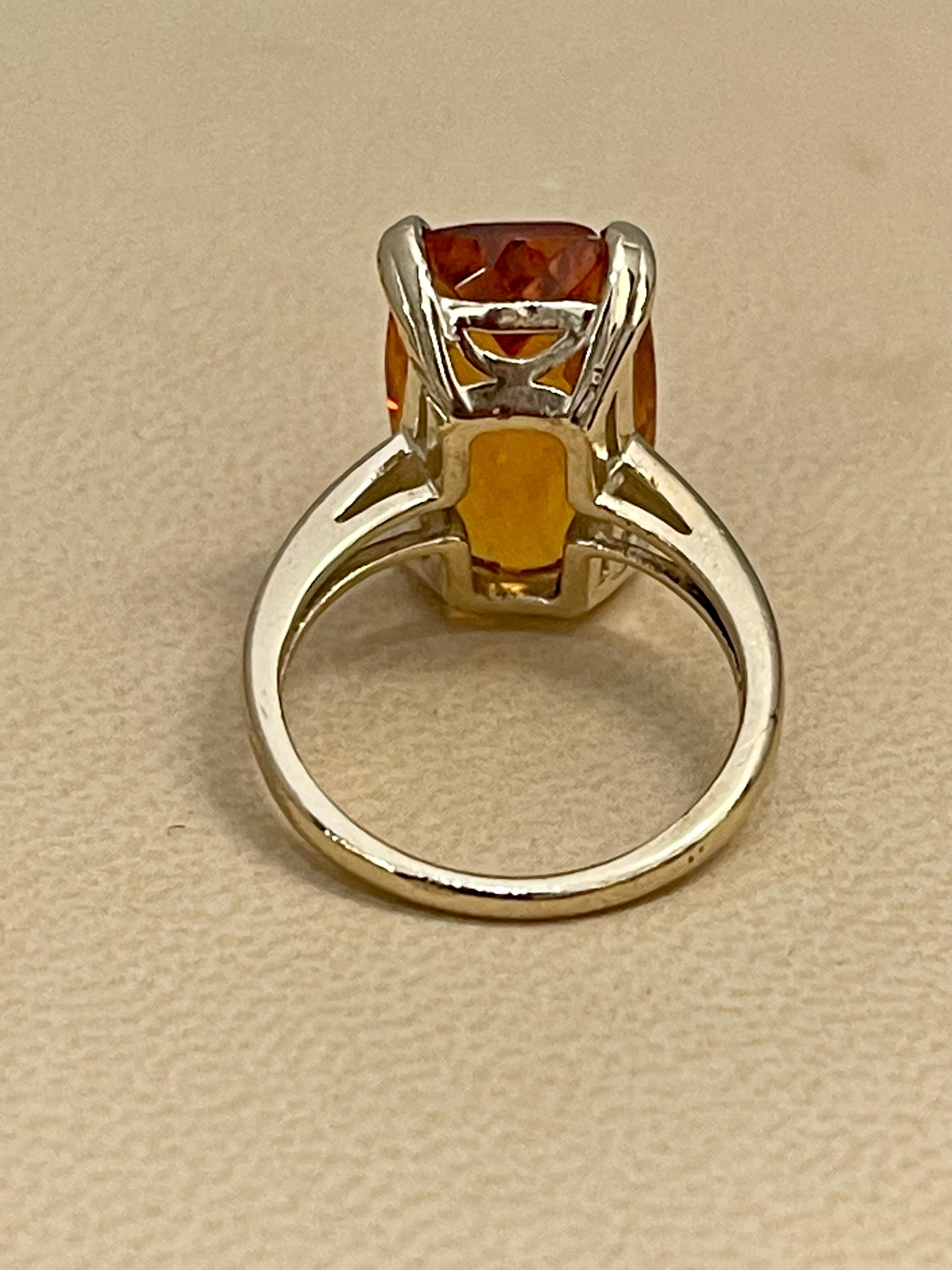 6 Carat Natural Long Cushion Shape Citrine Cocktail Ring in 14 Karat Yellow Gold In Excellent Condition For Sale In New York, NY