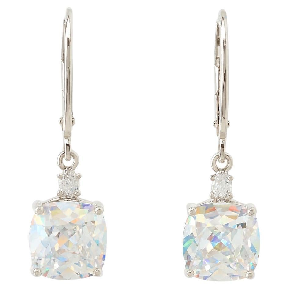 Boucles d
oreilles pendantes avec diamant solitaire en platine de 6 carats et ancienne mine