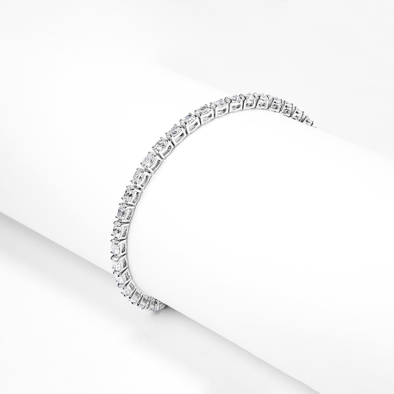 6 Karat Ovalschliff Einzelreihiges Diamant-Tennisarmband zertifiziert im Zustand „Neu“ im Angebot in New York, NY