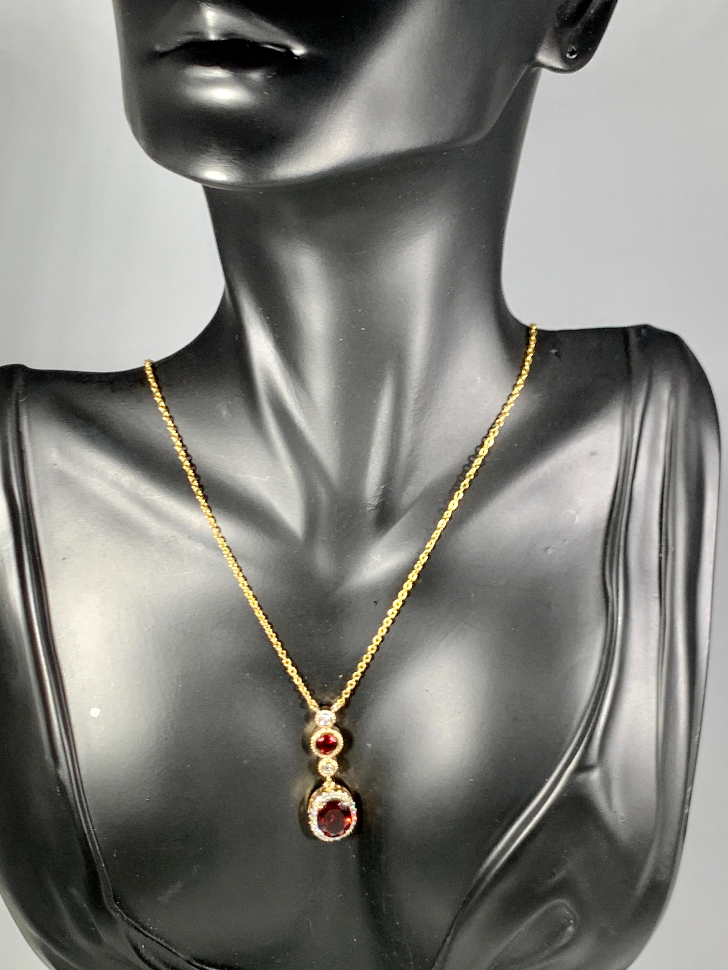 6 Carat Oval Shape Garnet and 0.6 Carat Diamond Necklace in 14 Karat Yellow Gold For Sale 5