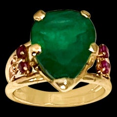 6 Carat Pear Cut Natural Emerald Ring 14 Karat Yellow Gold with Ruby