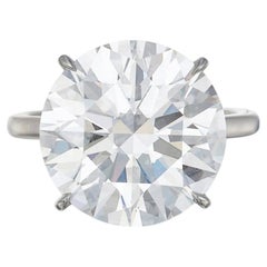6 Carat Round Brilliant Statement Brilliant White / D color VVS  Diamond Ring