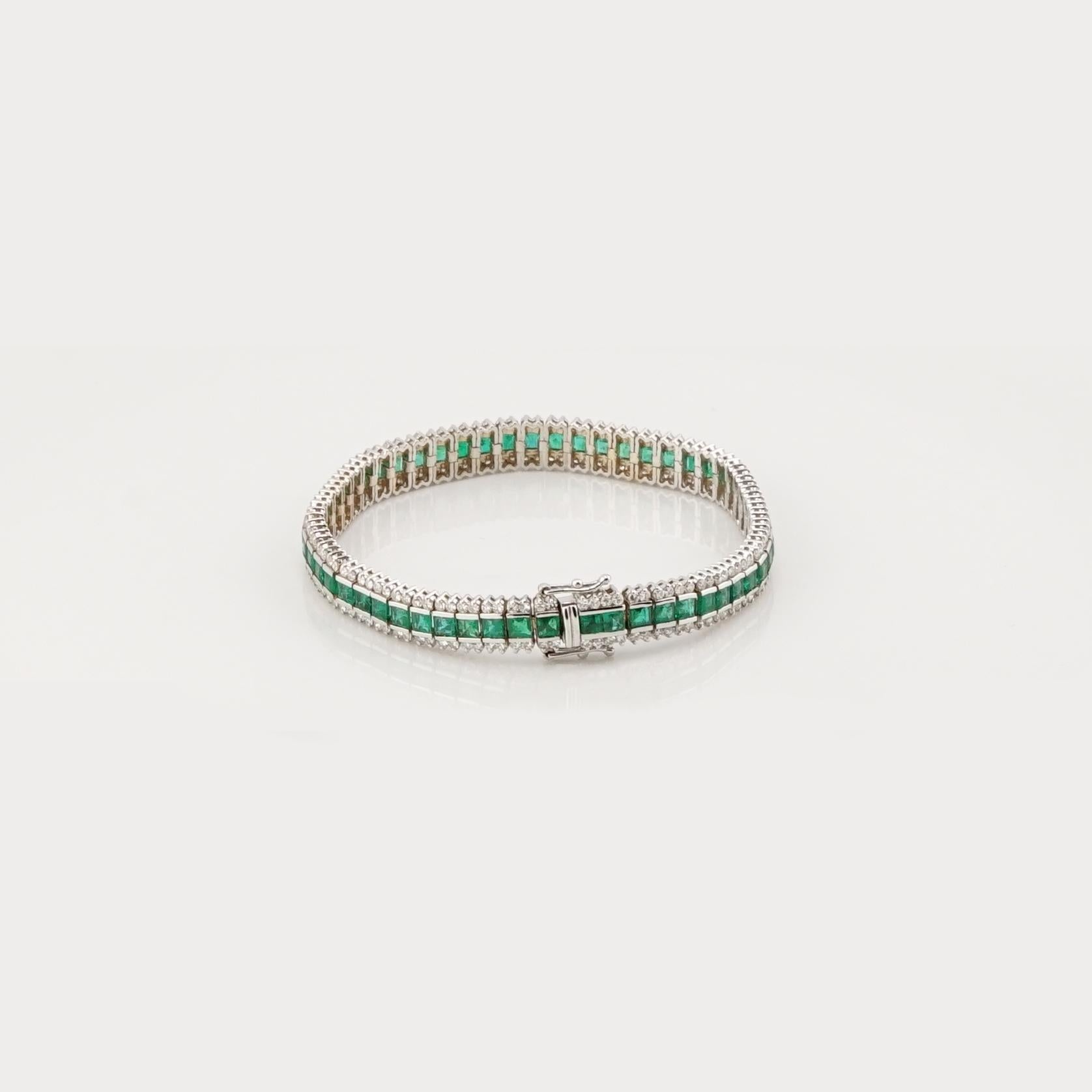 Bracciale tennis con diamanti rotondi da 6 carati e smeraldi verdi da 10 carati in oro bianco 18 carati In condizioni Nuovo in vendita a Chicago, IL