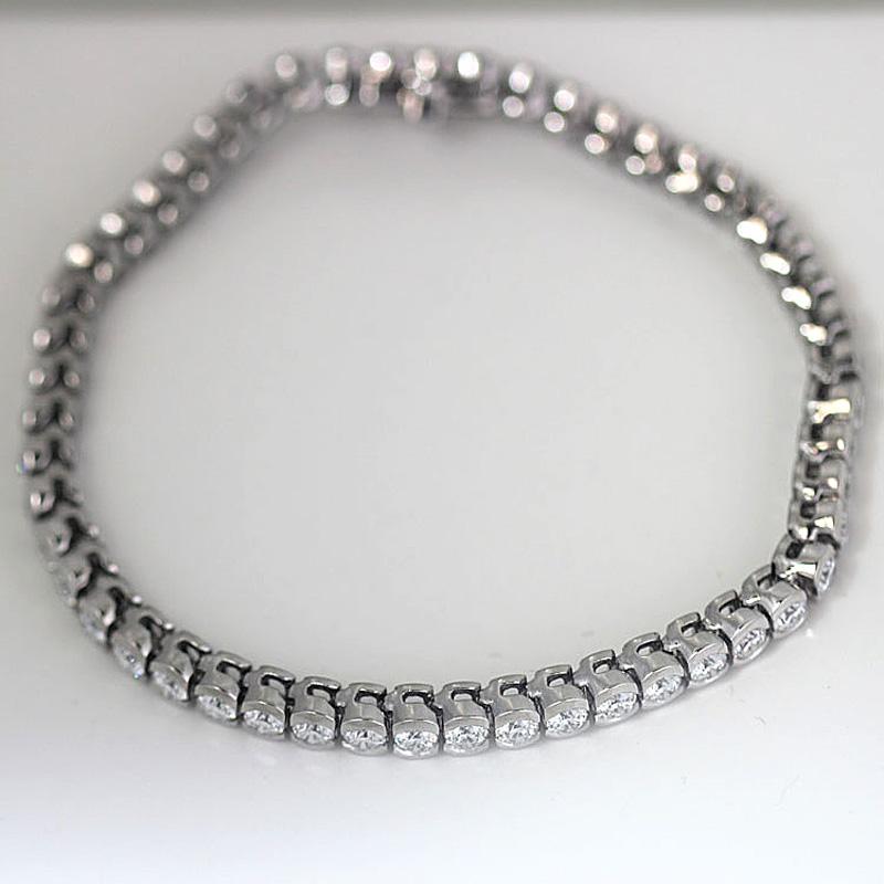 6 Carat Total Weight Platinum Diamond Tennis Bracelet Bezel Set In New Condition For Sale In West Hollywood, CA