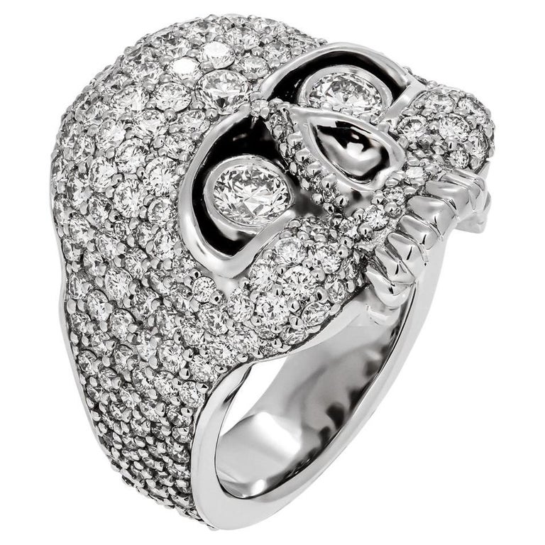 6 carat White Diamond Mens Skull Ring in Platinum For Sale at 1stDibs
