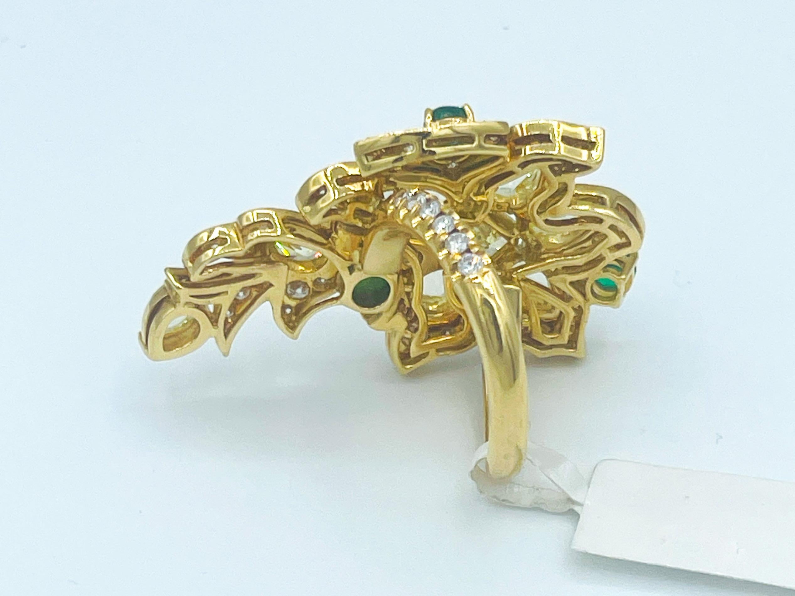 Art Nouveau 6 Carat Yellow Diamonds, Emerald and diamonds Cluster Ring Set in 18k Gold. For Sale