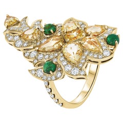 6 Carat Yellow Diamonds, Emerald and diamonds Cluster Ring Set in 18k Gold.