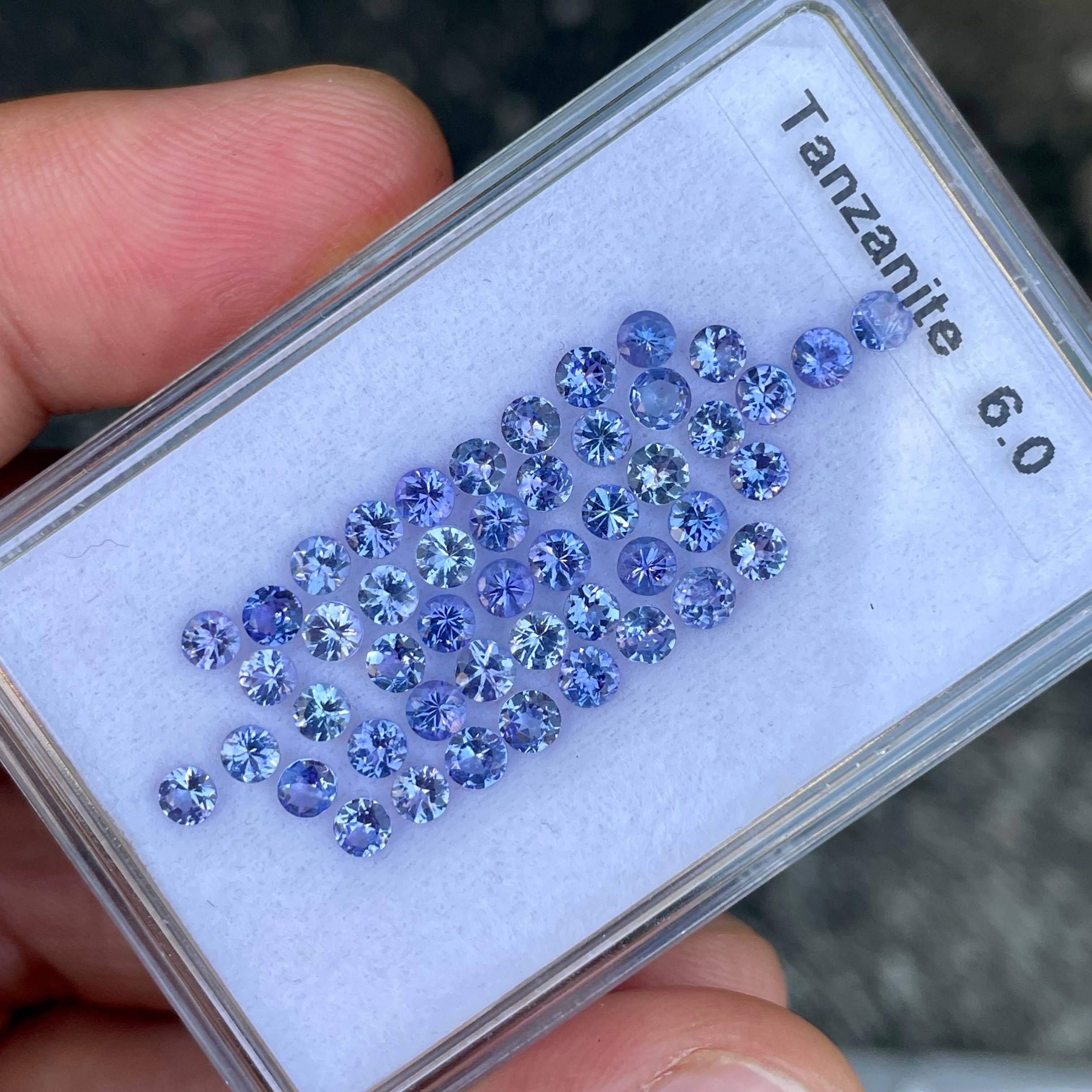 Weight 6 carats 
Dimensions 3 mm
Treatment Heated 
Origin Tanzania 
Clarity VVS



This is a stunning lot of 48 round cut Tanzanite gemstones, each measuring approximately 3mm in diameter with a total carat weight of 6 carats. Originating from the