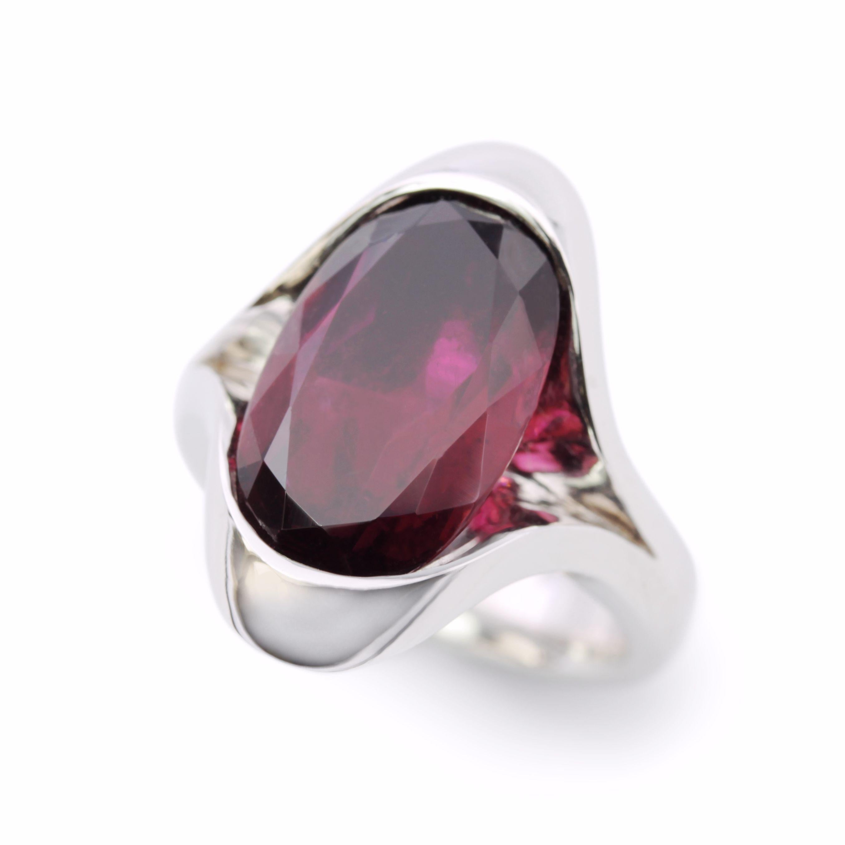 6 Karat Rubelit Platin Solitär-Ring im Angebot 4