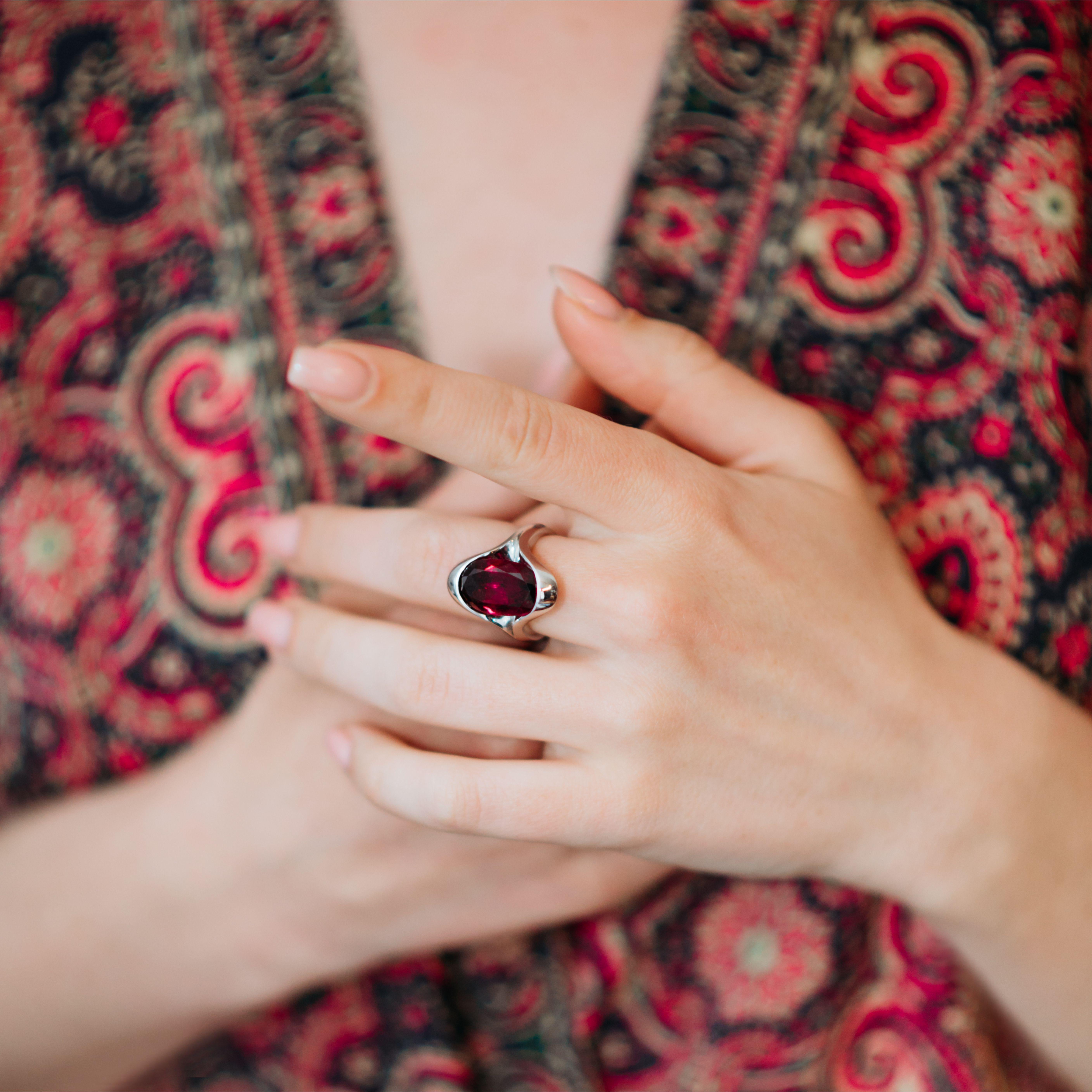 6 Karat Rubelit Platin Solitär-Ring (Zeitgenössisch) im Angebot