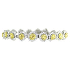 6 Karat Gelbes Diamantarmband in ausgefallener Form mit Diamanten 