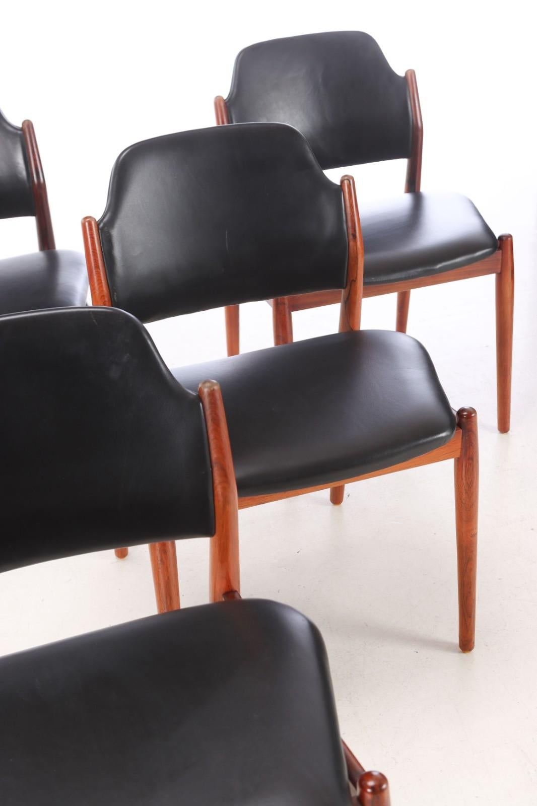 Mid-Century Modern 6 chairs model 62 S by Arne Vodder For Sale