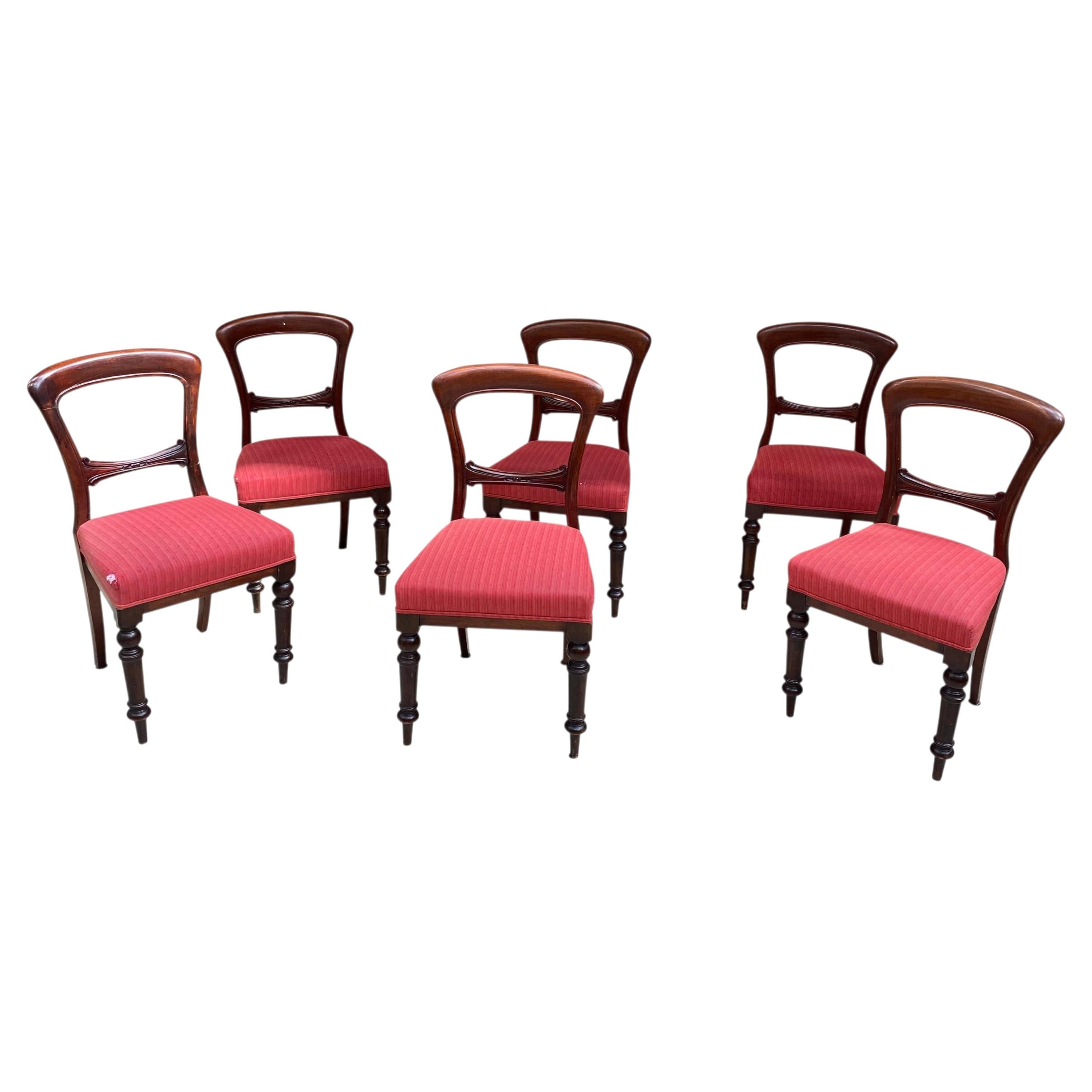 6 chaises Louis Philippe en noyer, vers 1830/1850. For Sale