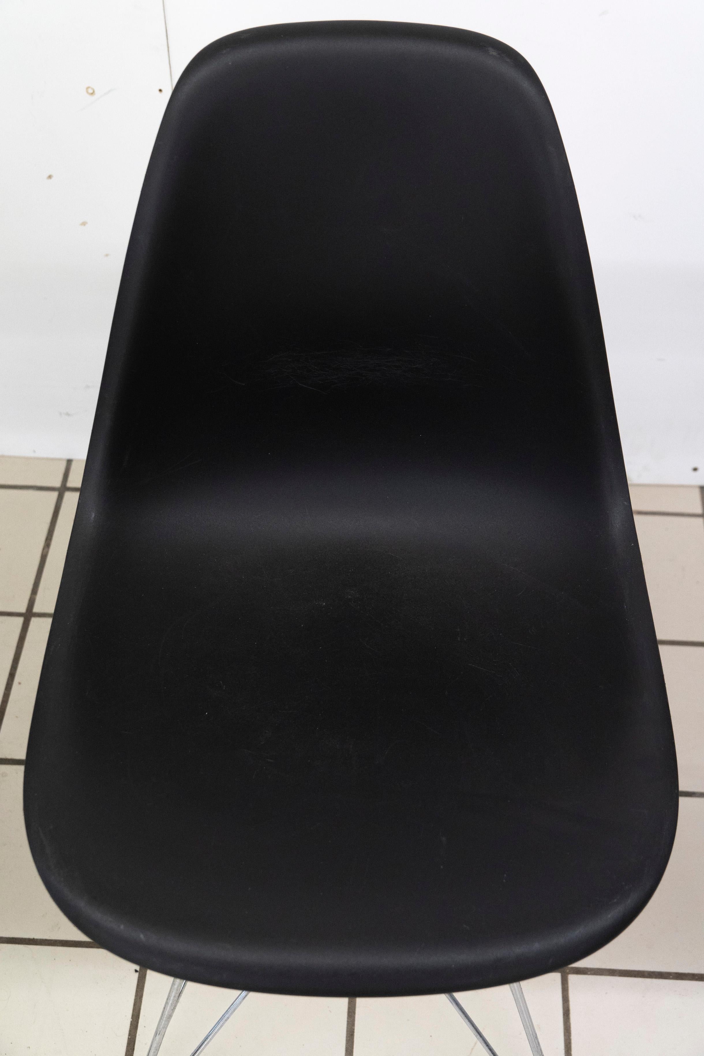 6 Sedie Charles e Ray Eames Vitra DSR in vendita 1