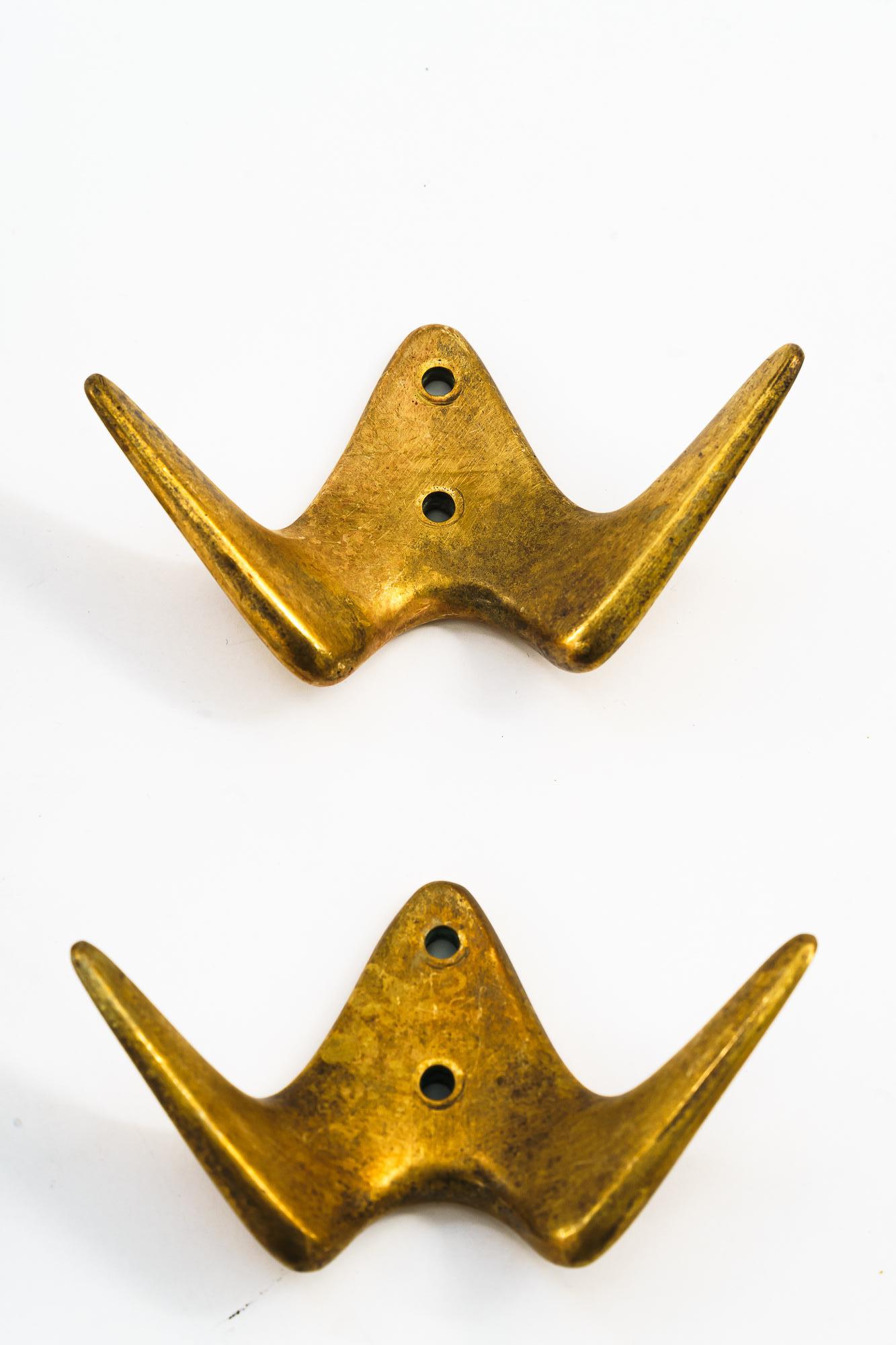 Mid-Century Modern 6 Charming Auböck Wall Hooks, circa 1950s ( price per piece ) For Sale