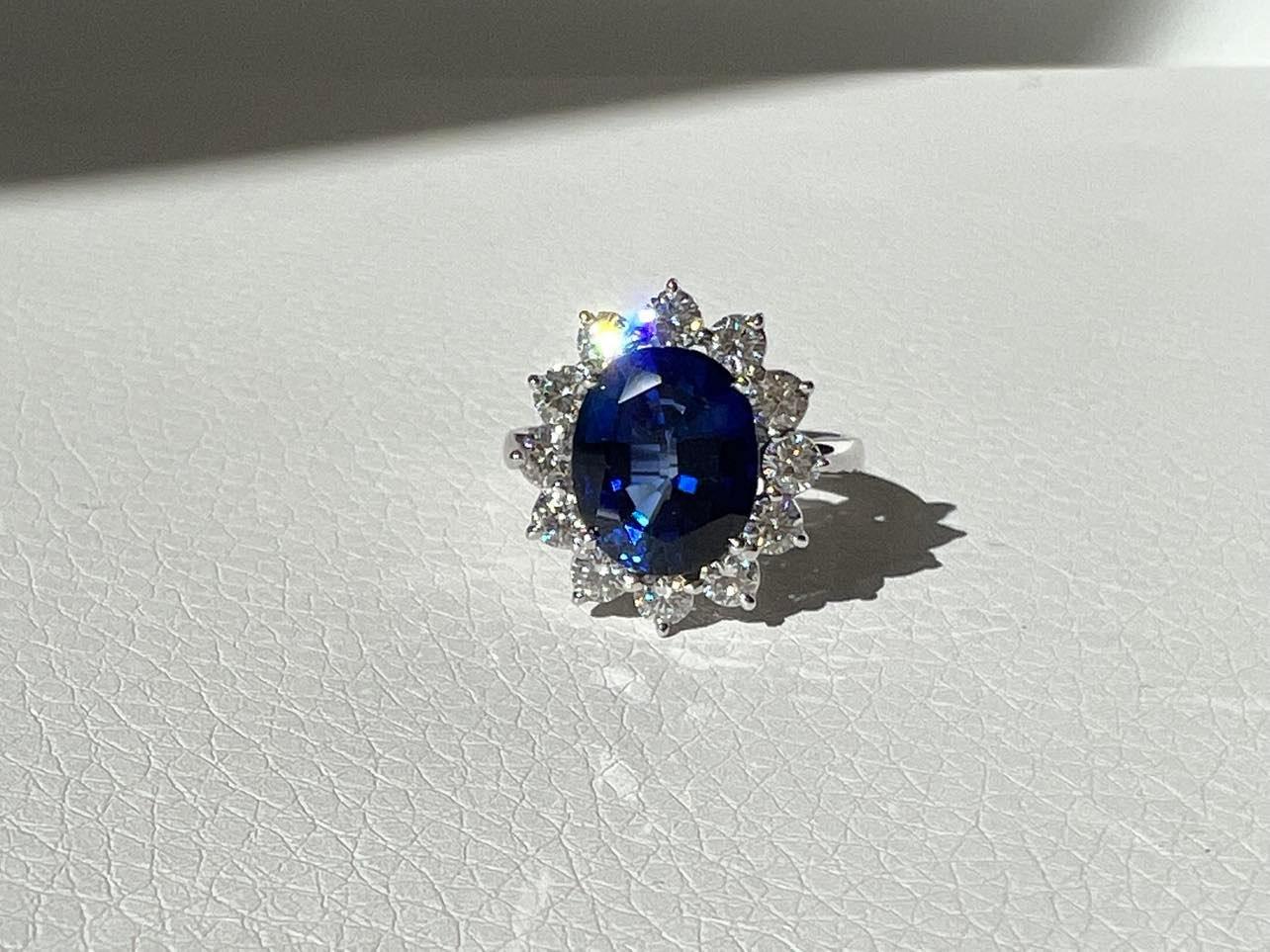 Women's or Men's 6 Ct Royal Blue Sapphire, Lady Diana inspired ring and 1.00 Ct Natural Diamonds For Sale