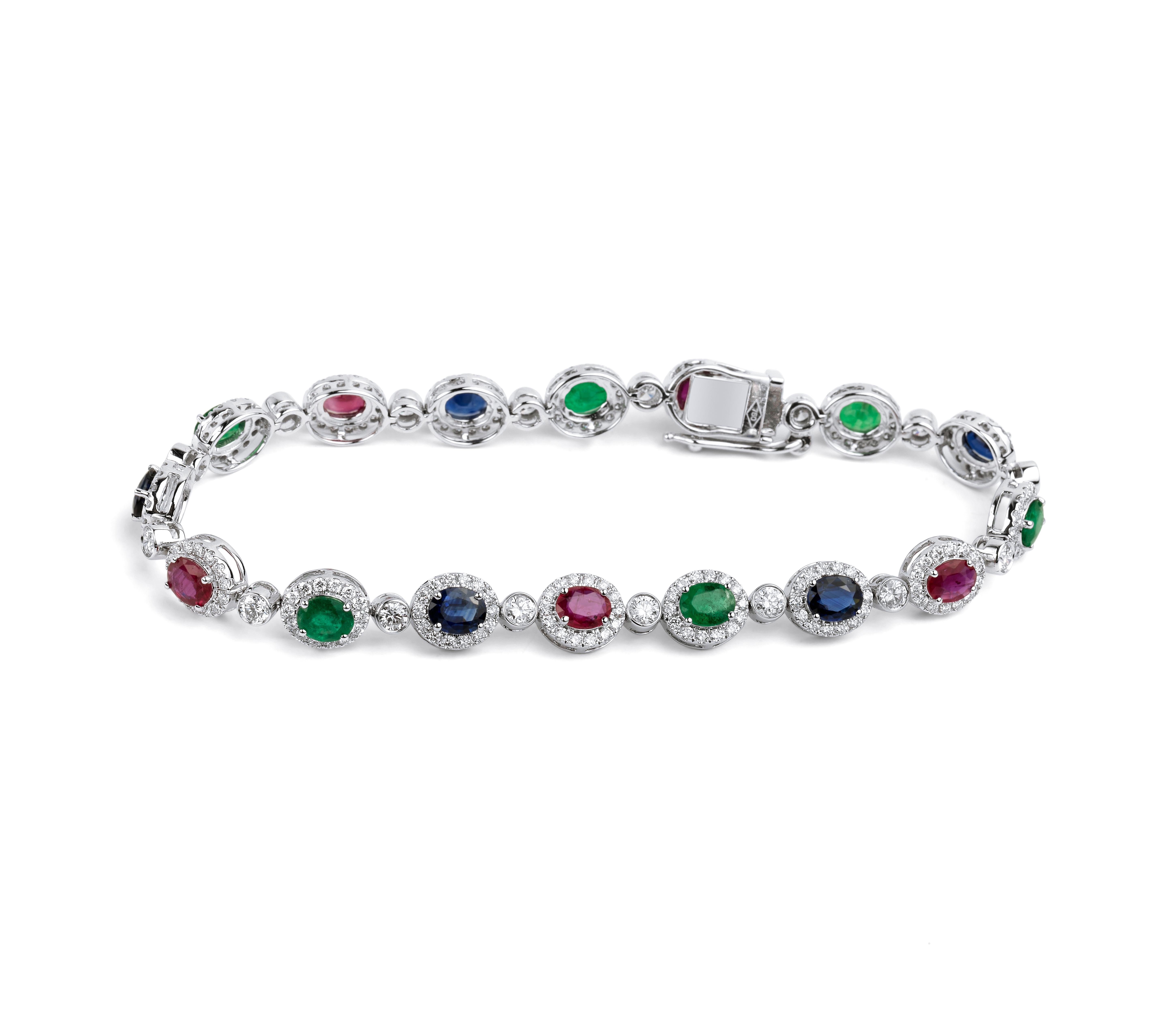 Exceptionnel bracelet en or blanc 18k avec 6 ctw de rubis naturel taillé en ovale et diamant

✤ 𝐃𝐞𝐭𝐚𝐢𝐥𝐬
↦ Pierres précieuses : 6 carats
✤ Diamant
↦ Couleur : F G
↦ Clarté : VS 
↦ Poids en carats : 2.88 TCW
↦ Processus de fabrication : Fait à