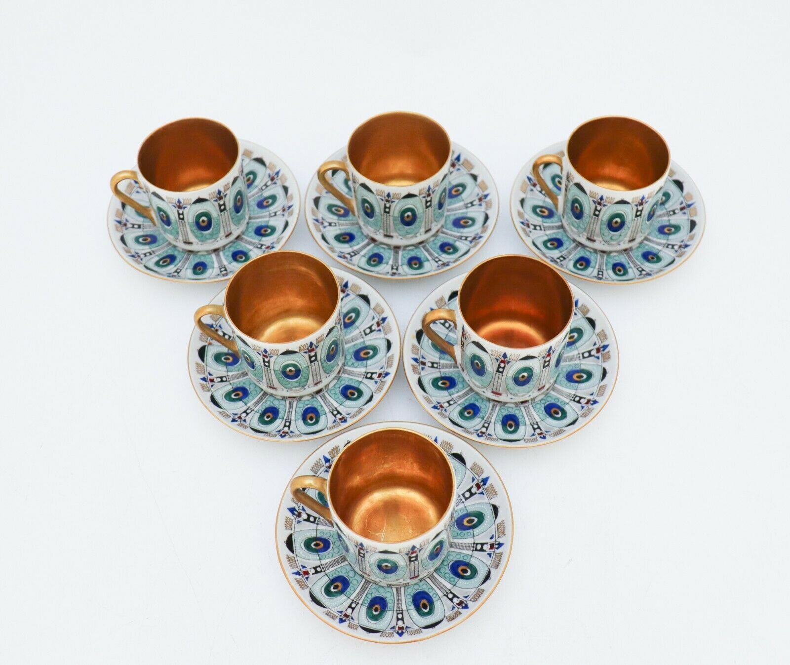 6 Espressocups and saucers of model Eira designed by Raija Liisa Uosikkinen at Arabia. The cups are 5,5 cm in diameter at the top and the saucers are 11 cm in diameter. They are all in very good condition except from some minor scratches on the