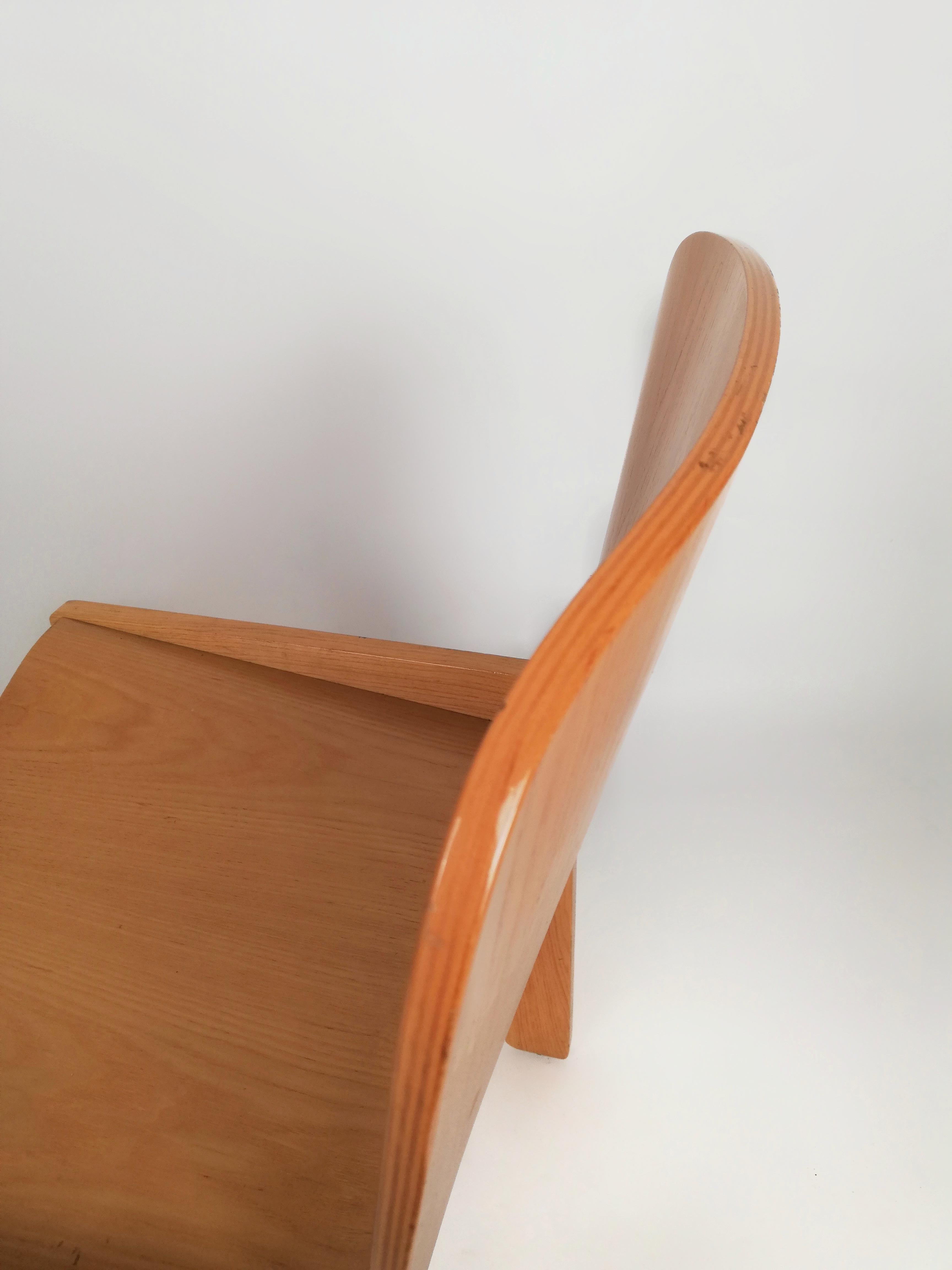 Late 20th Century 6 Curved Plywood Dining Chairs by Molteni in the style of Scarpa, Italy, 1970s For Sale