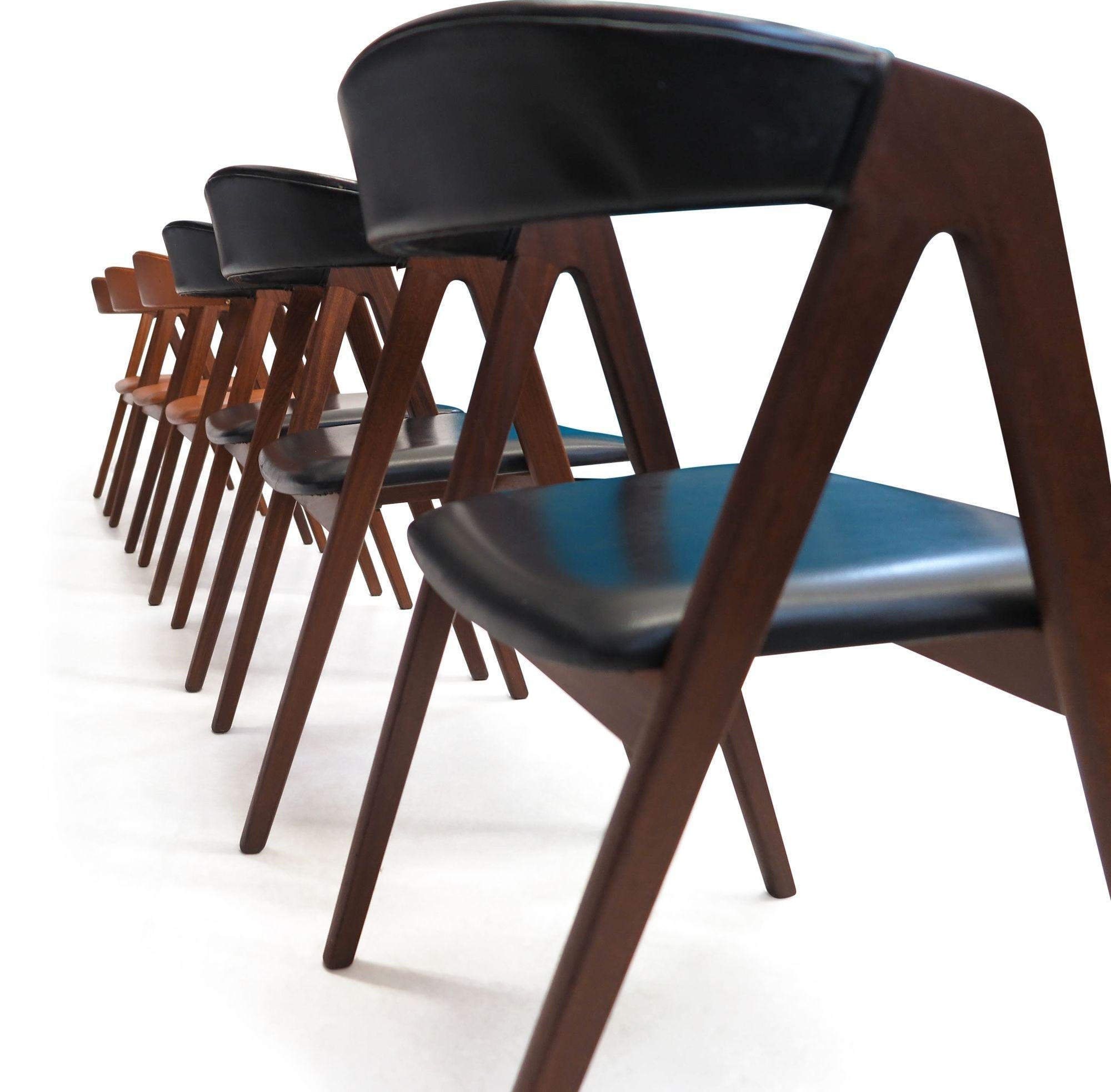 6 dänische Esszimmerstühle aus Nussbaumholz mit A-Rahmen (24 verfügbar) im Angebot 1