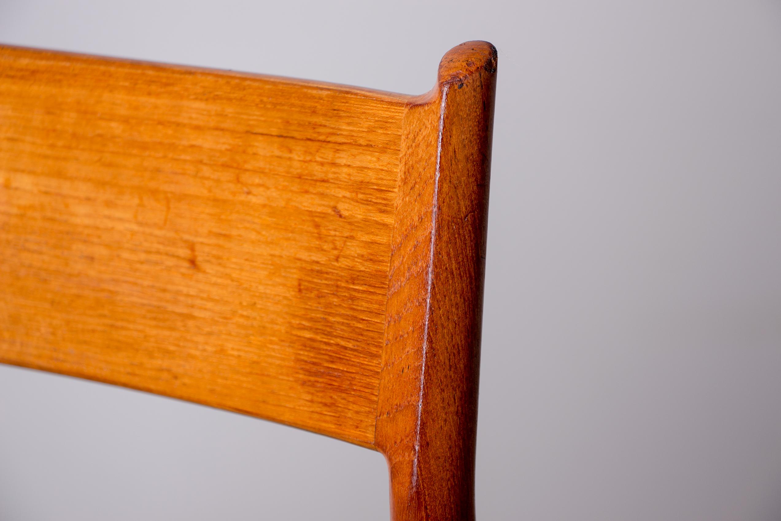 6 sedie danesi in teak e skai nuovo, modello 418 di Arne Vodder per Sibast 1960. in vendita 5