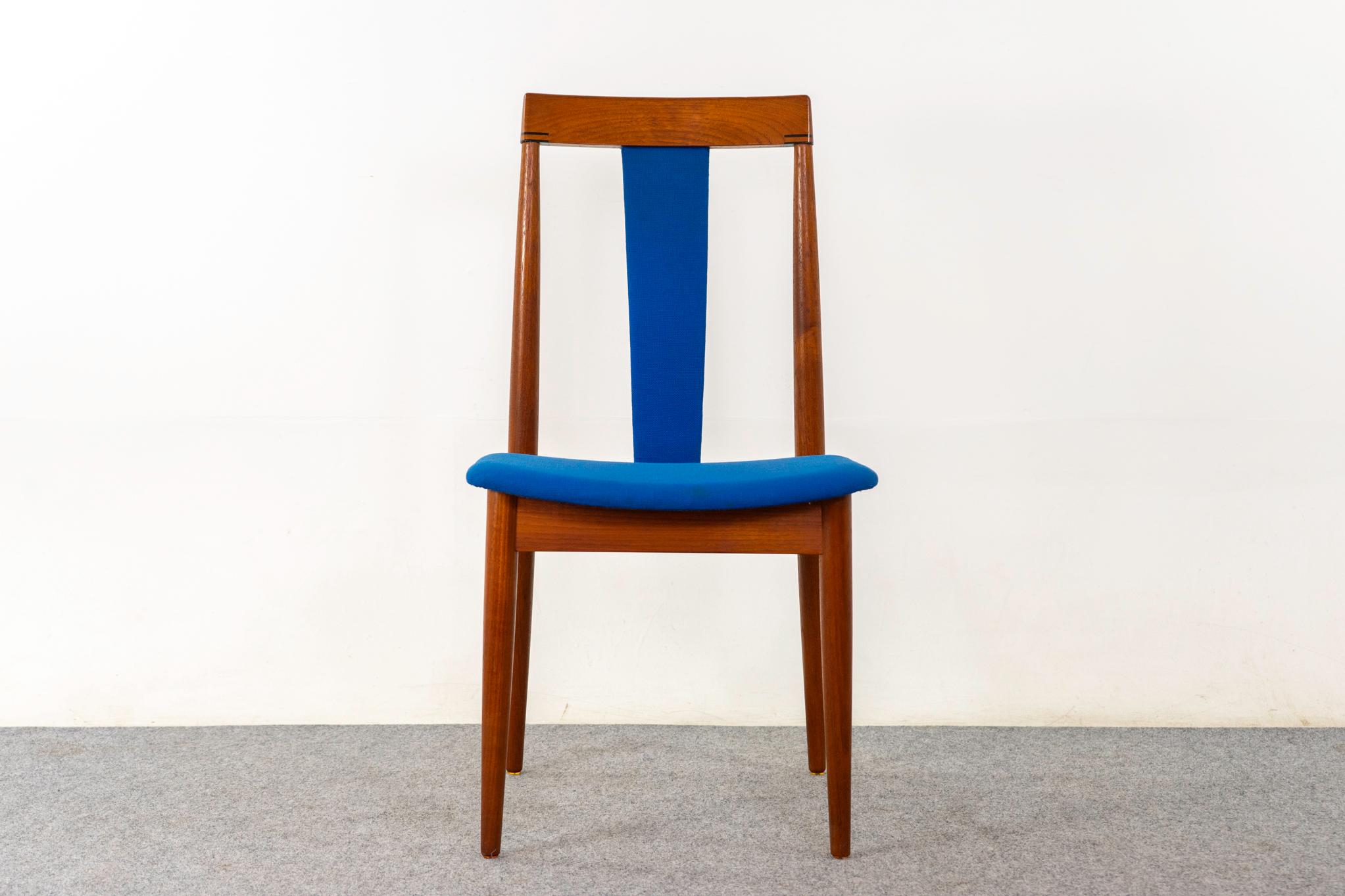 Scandinavo moderno 6 Sedie da pranzo danesi in teak modello 771 della metà del secolo scorso di Hans Olsen in vendita