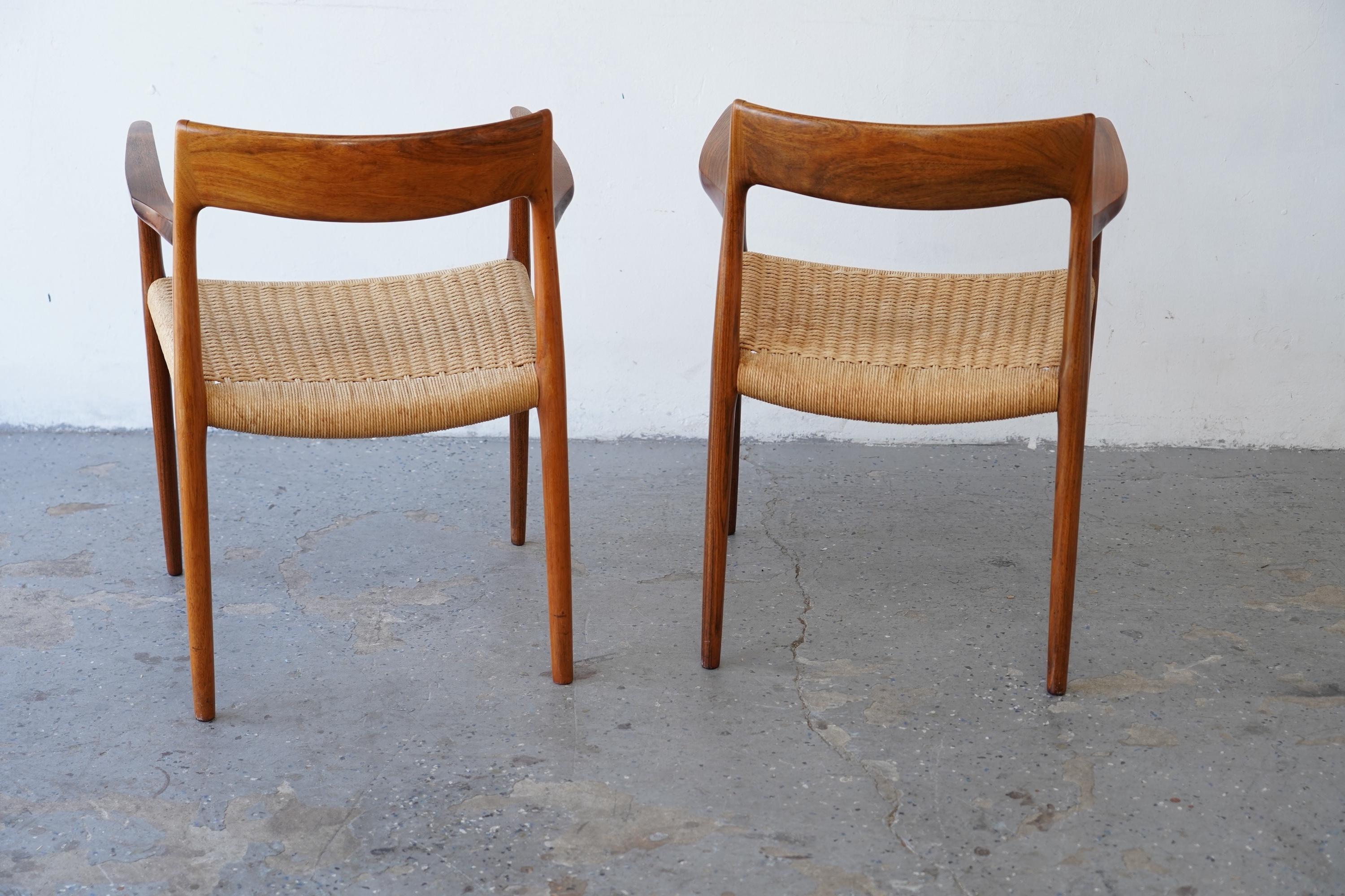 6 Sedie da pranzo moderne danesi in legno di palissandro J.L Møller  Corde di carta per i modelli 57 e 77 in vendita 1